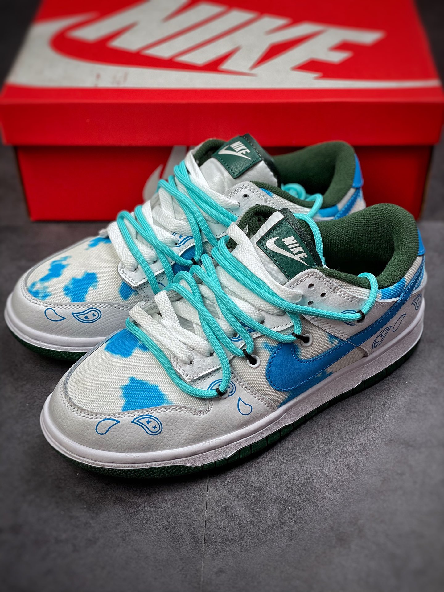 190 Nike Dunk SB Low 白蓝腰果花 DH0957-100