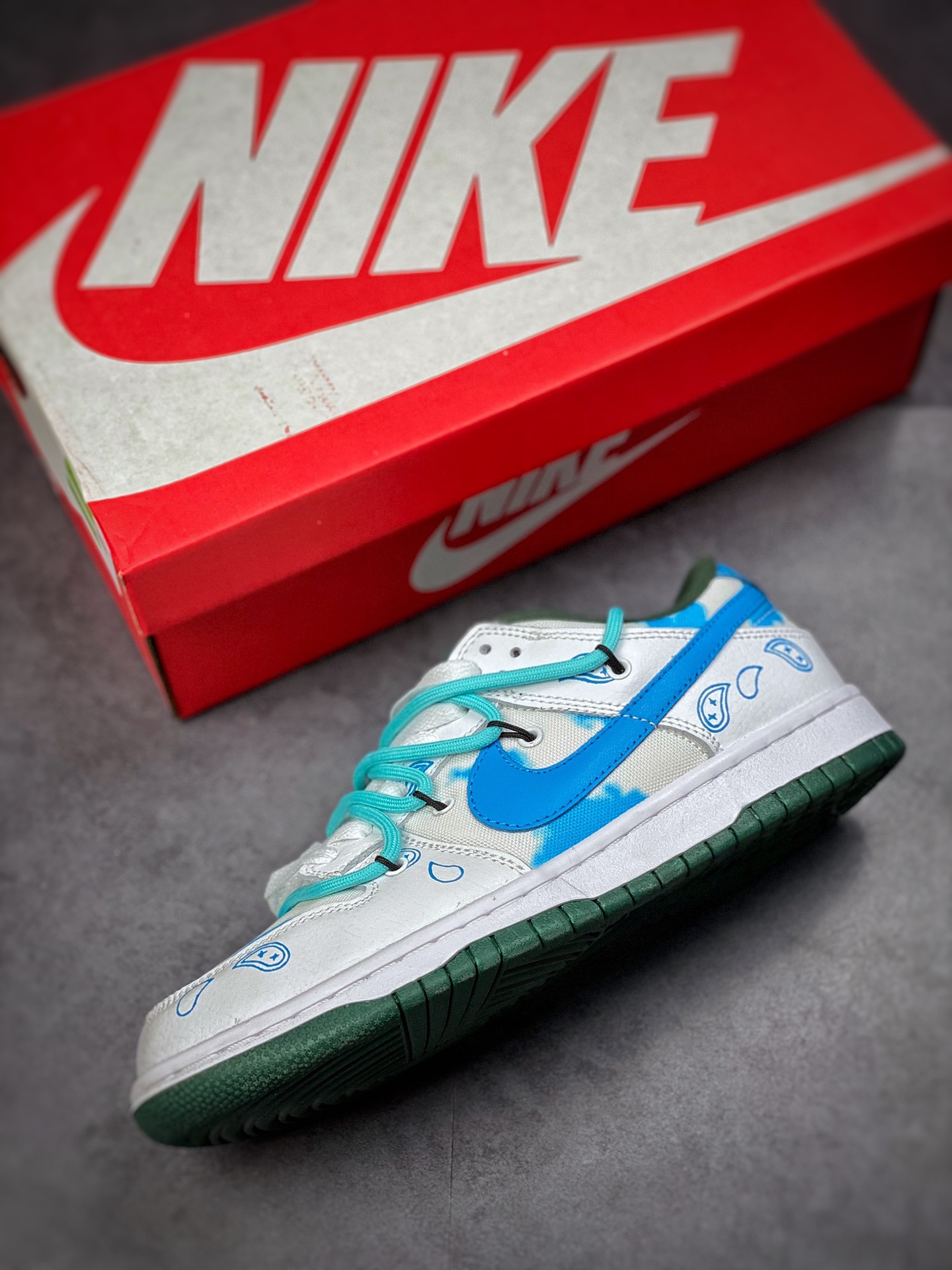190 Nike Dunk SB Low 白蓝腰果花 DH0957-100