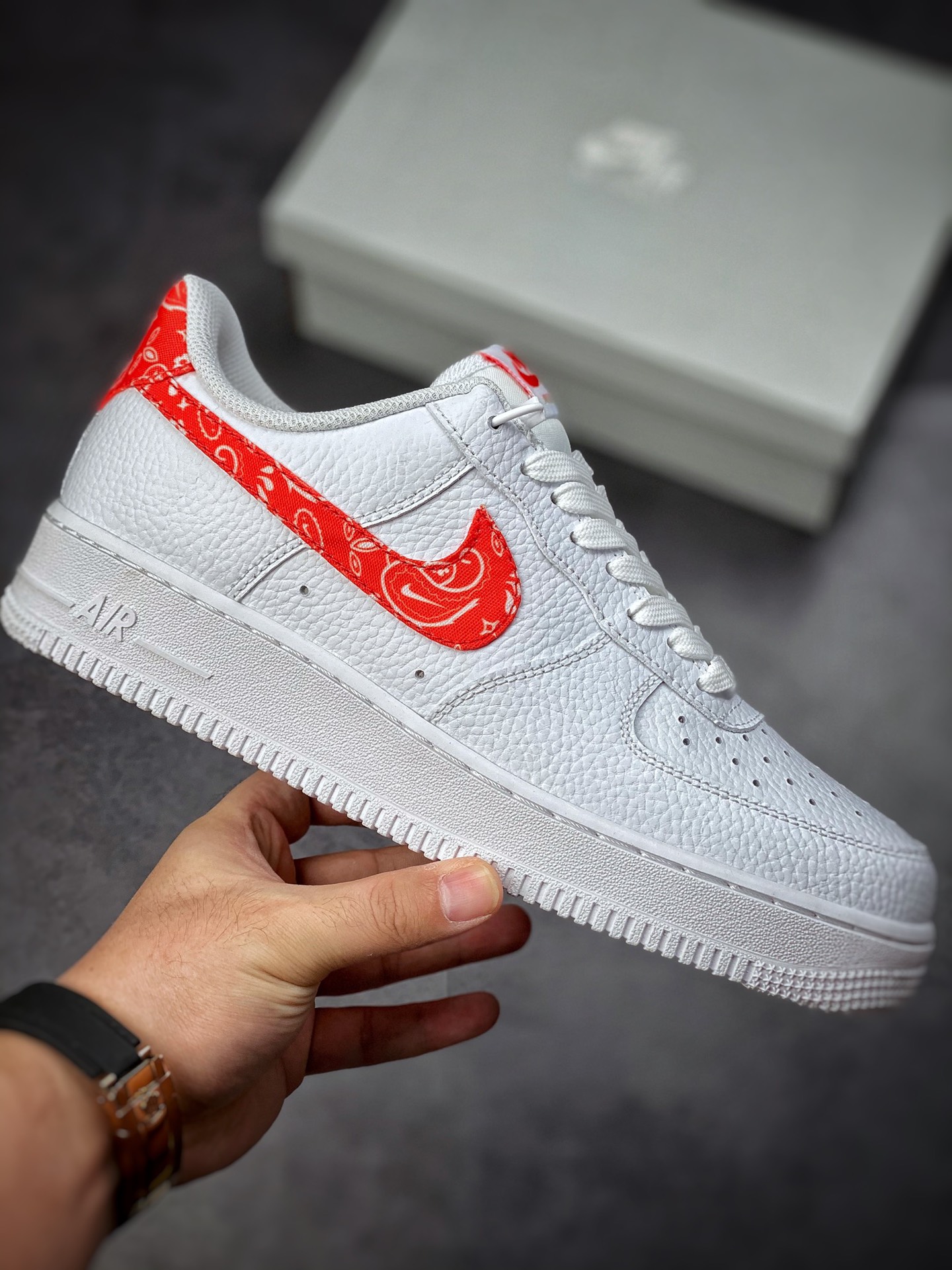 150 Nike Air Force 1 Low 07 橘红腰果花DJ9942-102