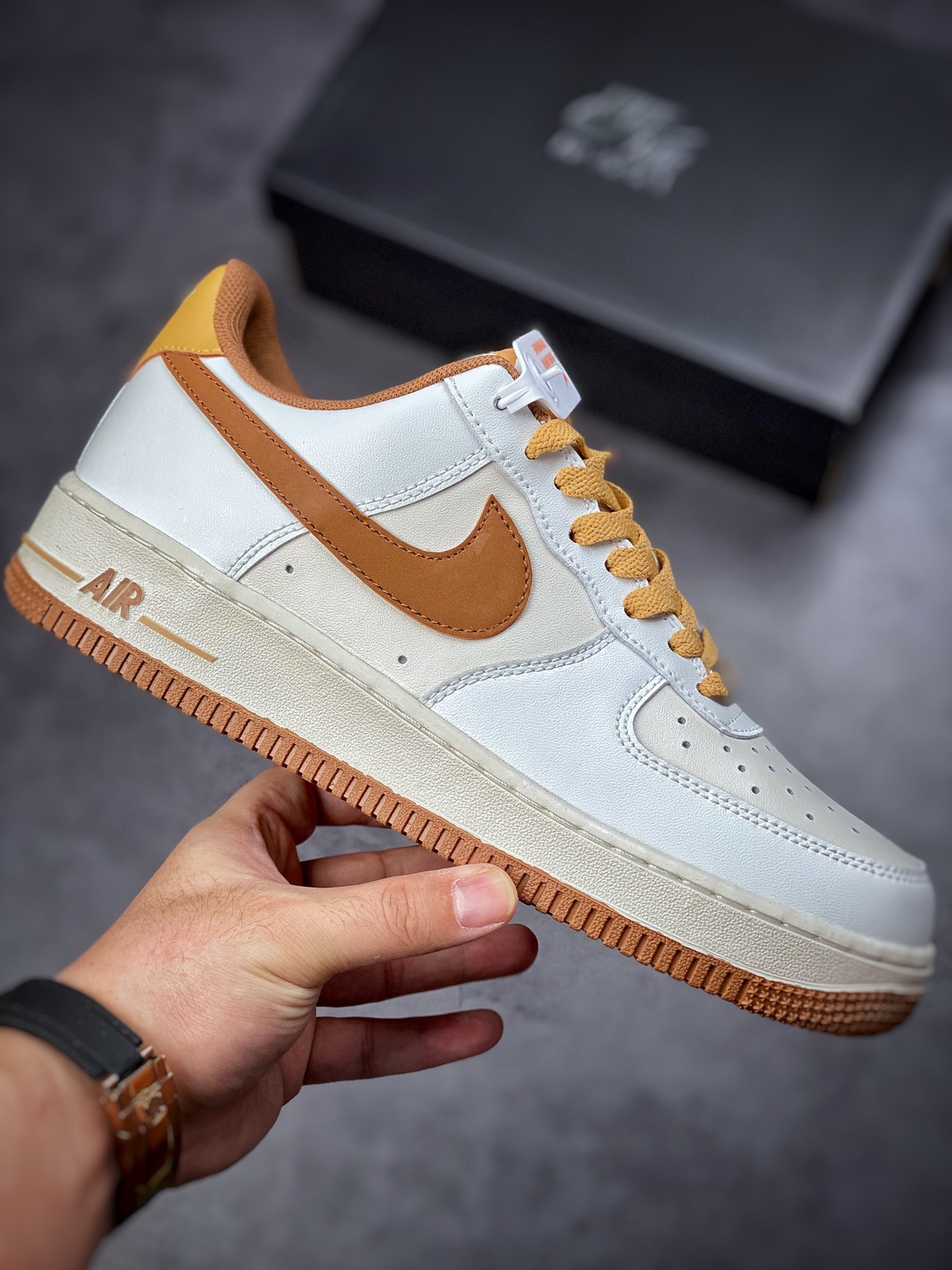 220 Nike Air Force 1 Low 07 奶油黄拼接 CW3388-204