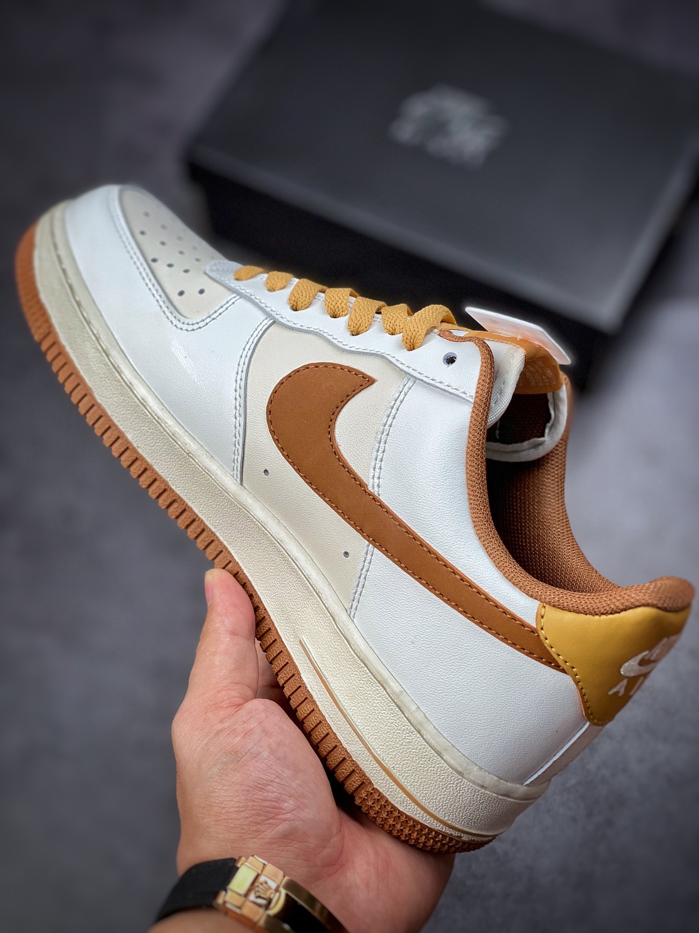 220 Nike Air Force 1 Low 07 奶油黄拼接 CW3388-204