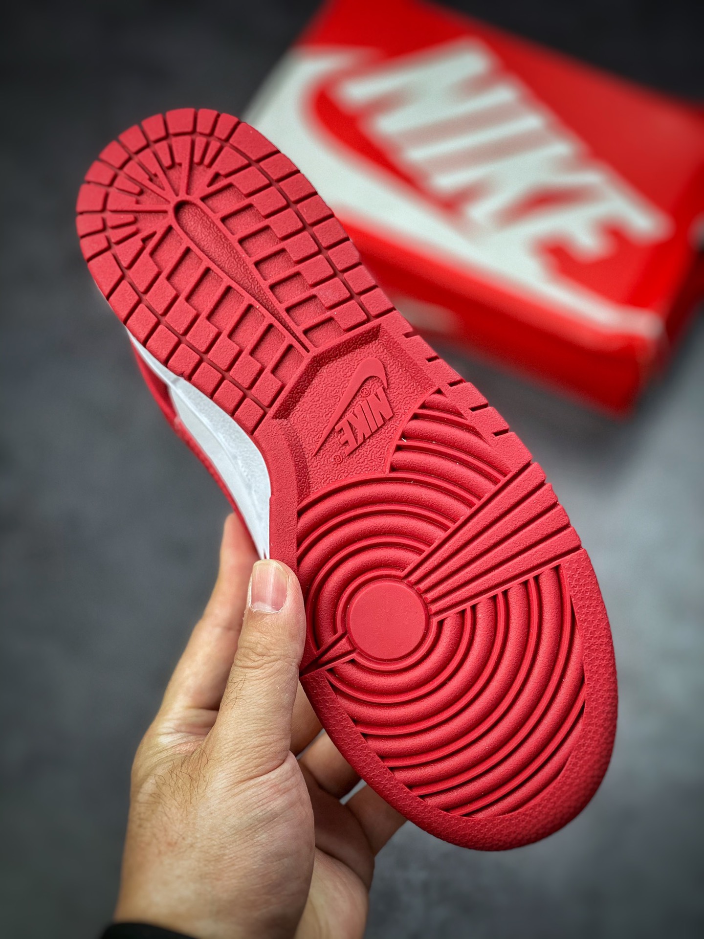 300 Nike SB Dunk low “Gym Red” 白红配色  DD1391-602