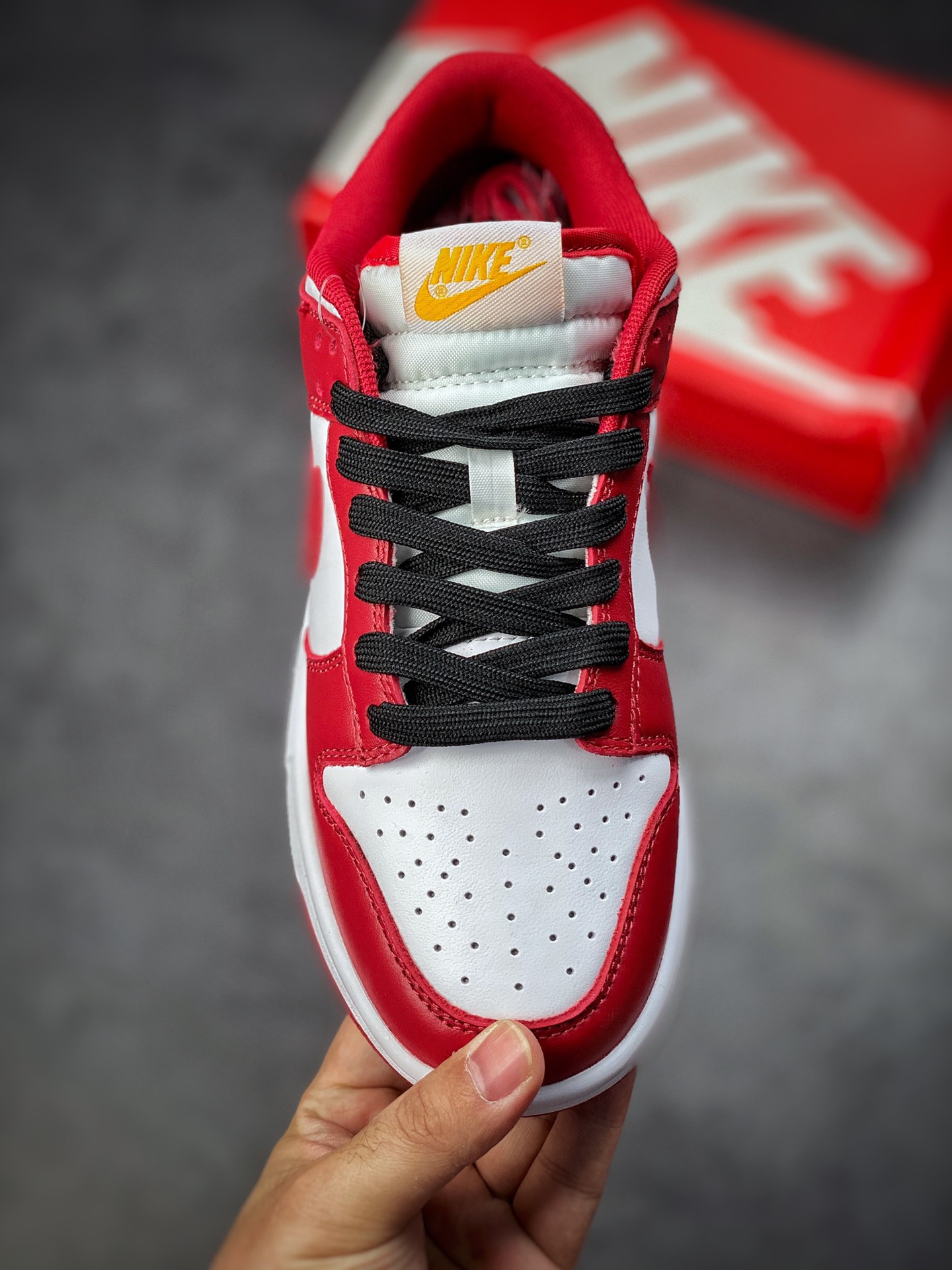 300 Nike SB Dunk low “Gym Red” 白红配色  DD1391-602
