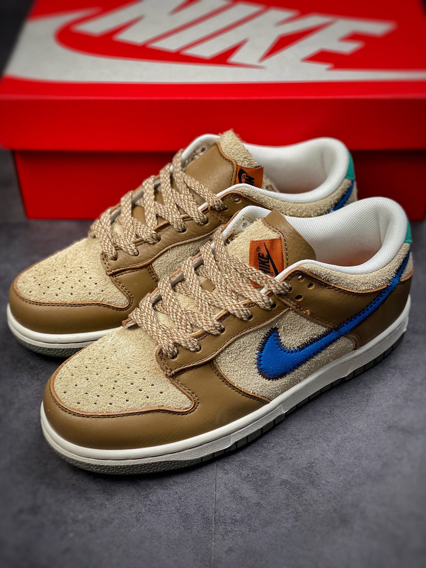 Nike SB Dunk low ”Dark Driftwood” stitching brown and blue DO6712-200