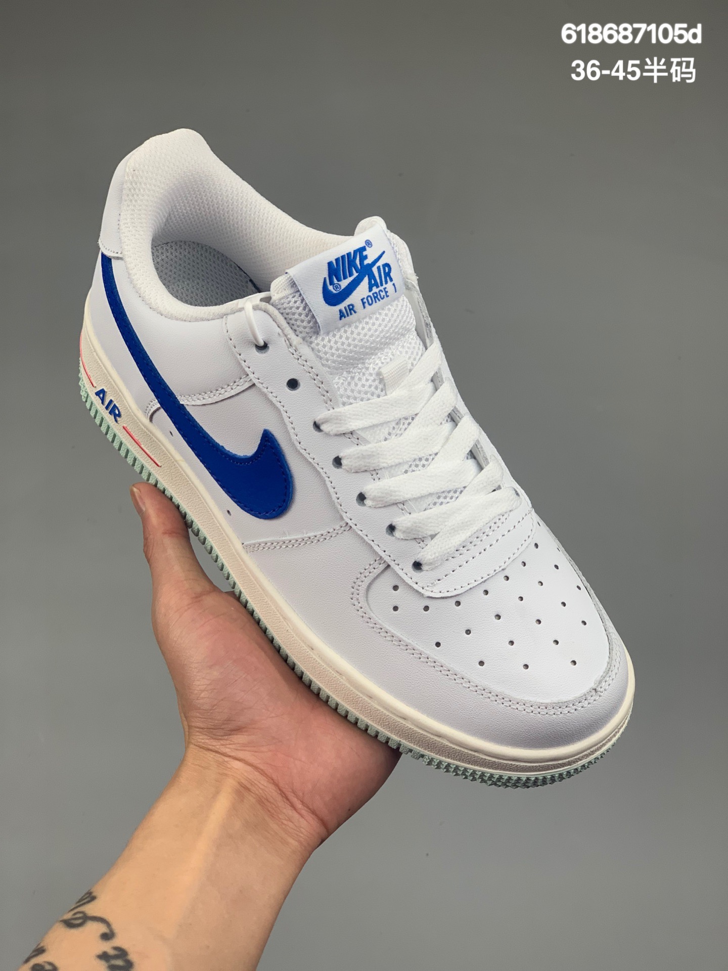 本地
Nike Air Force 1 ’07 空军一号低帮百搭休闲运动板鞋。柔软、弹性十足的缓震性能和出色的中底设计，横跨复古与现代的外型结合，造就出风靡全球三十多年的Force 1，直到今天还深受青睐 货号：DX2660-100 尺码：36 36.5 37.5 38 38.5 39 40 40.5 41 42 42.5 43 44 45
编码：618687105d