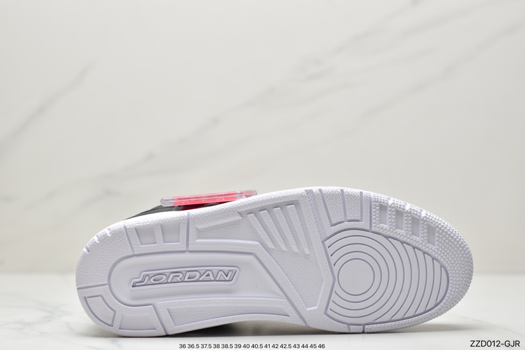 250 Air jordan 3 Tanker 黑白  首次使用经典传神Jump man Logo 136064-020