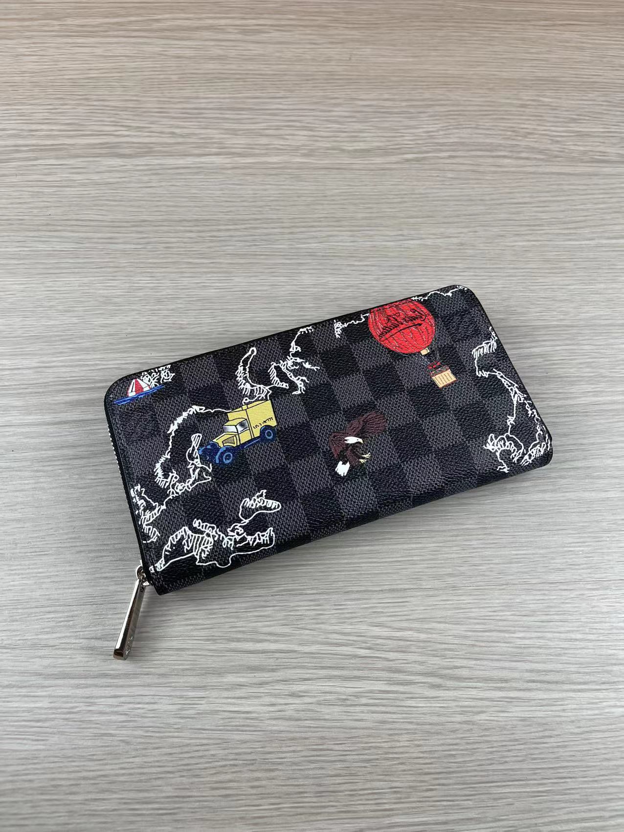 Genuine leather long zip wallet exterior