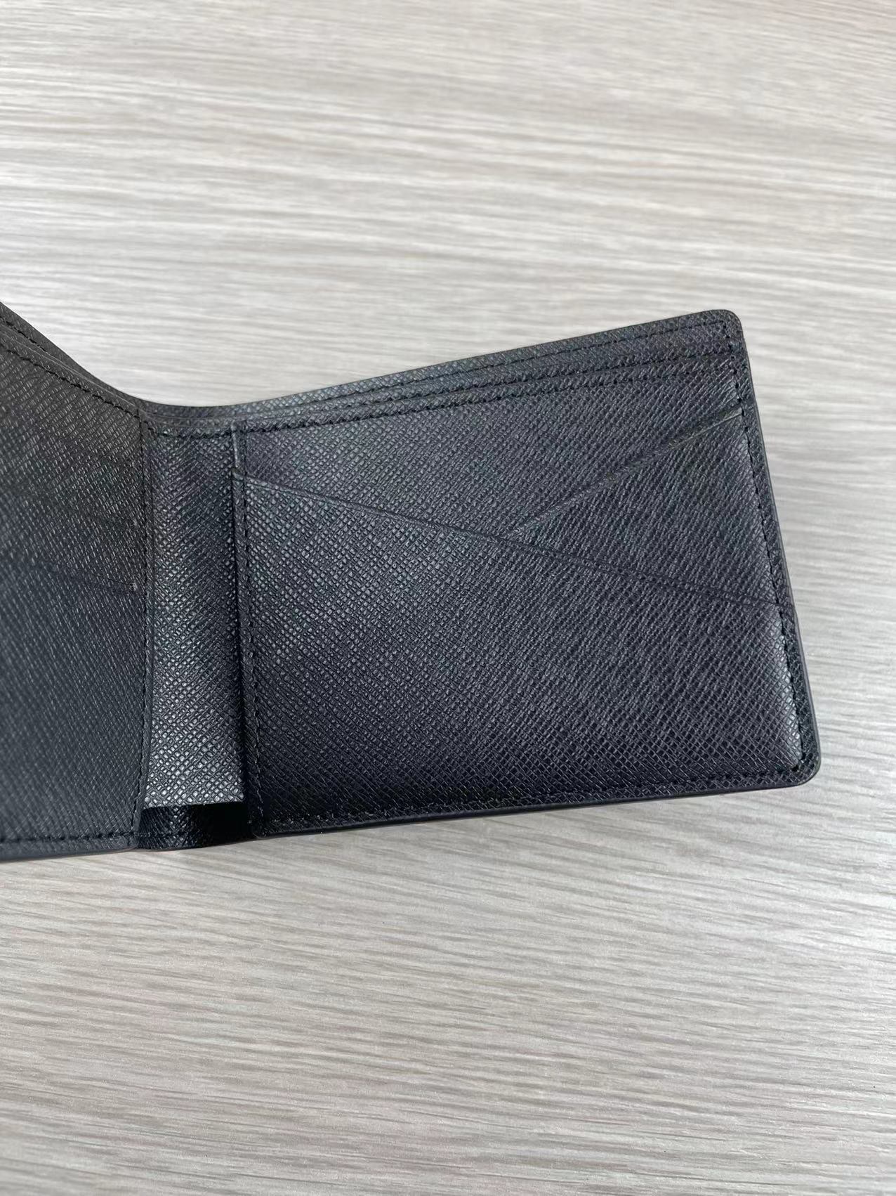 Premium leather bifold wallet - slim profile
