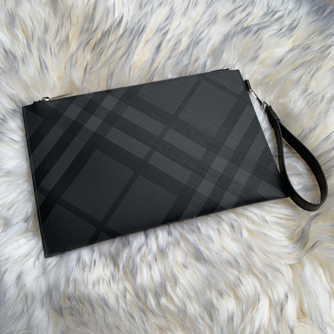 Burberry Classic Black Plaid Standard business