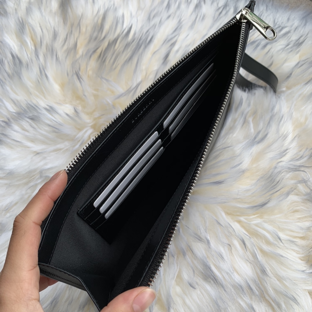 Burberry Classic Black Plaid Standard business