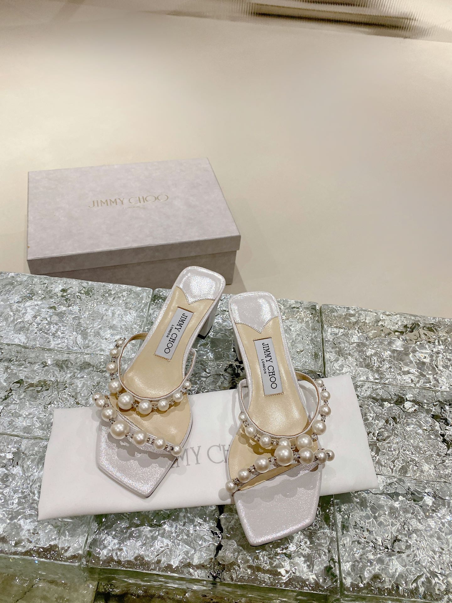 JIMMY CHOO ハイヒール サンダル バックストラップサンダル ポインテッドトゥパンプス クリスタルストラップ+輸入シープスキン フルグレインクリスタルシープスキン