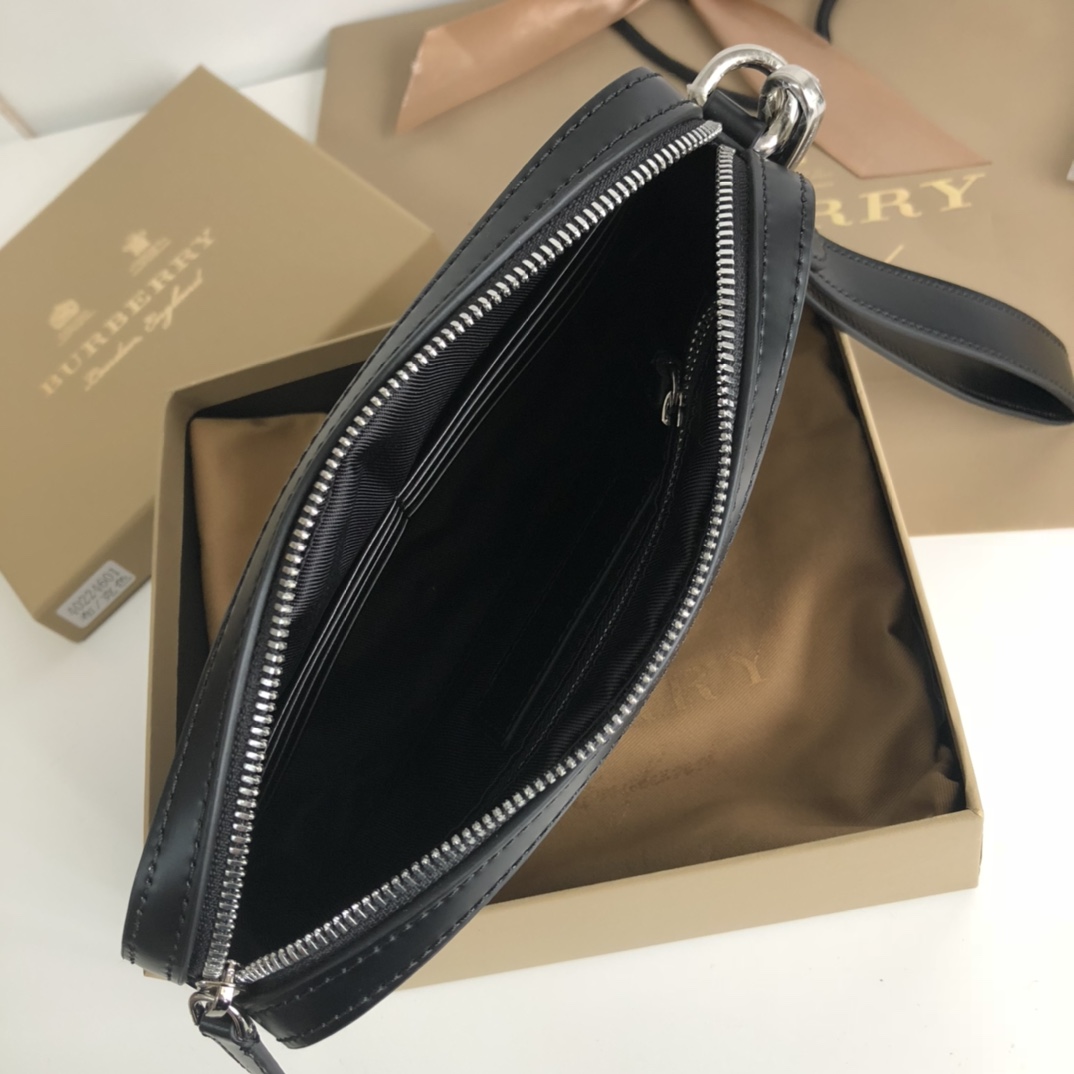 Burberry Classic Black Check 25x14 everyday