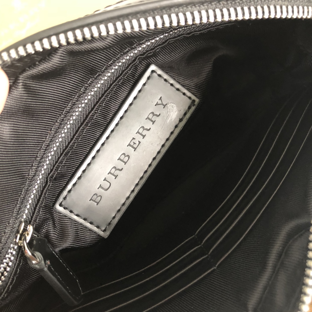 Burberry Classic Black Check 25x14 everyday