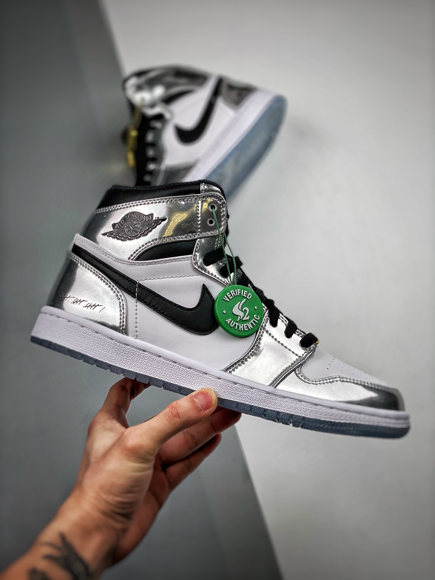 500 Air Jordan 1 ”Pass The Torch” 伦纳德 白银电镀AQ7476-016