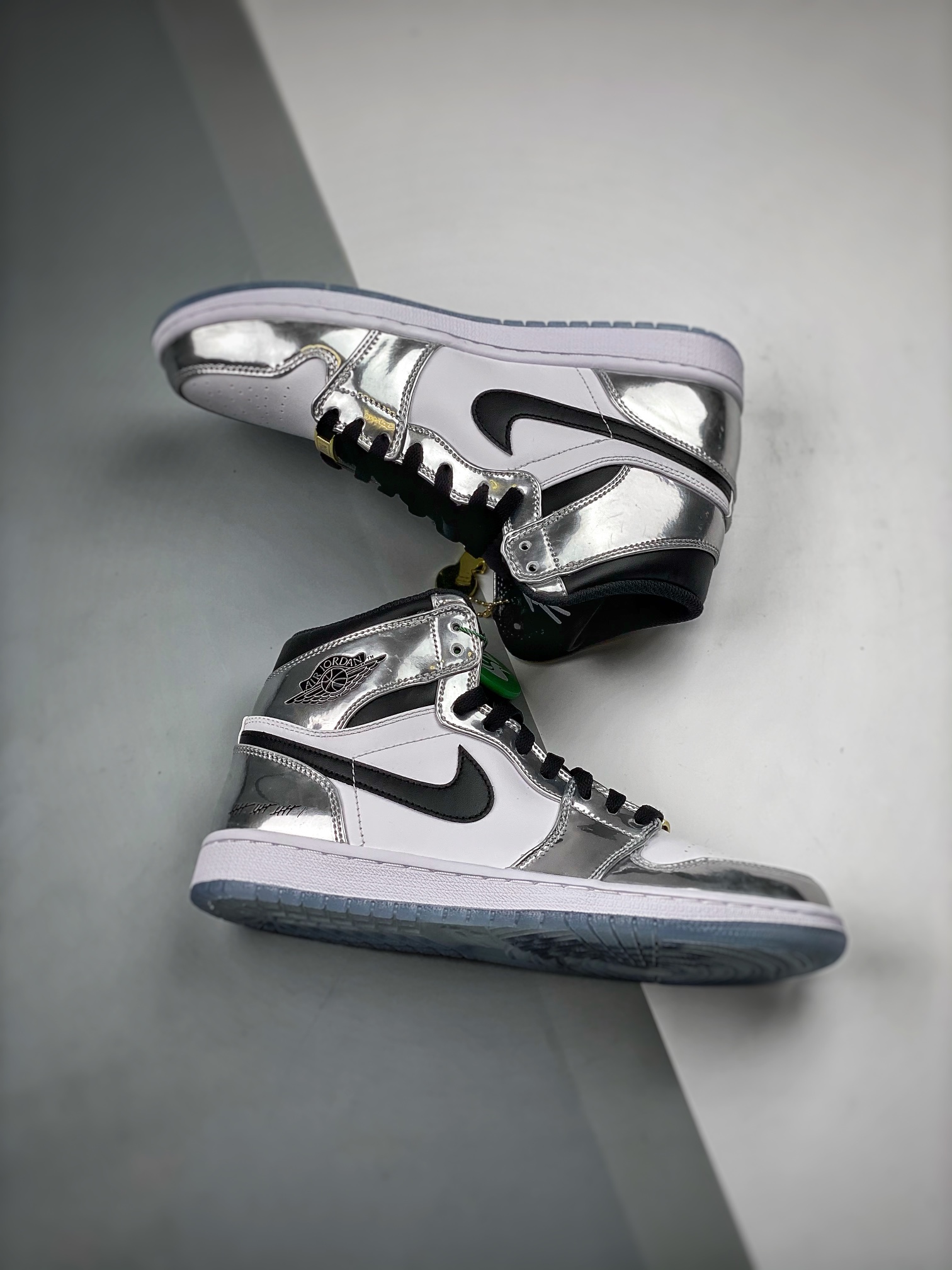 500 Air Jordan 1 ”Pass The Torch” 伦纳德 白银电镀AQ7476-016