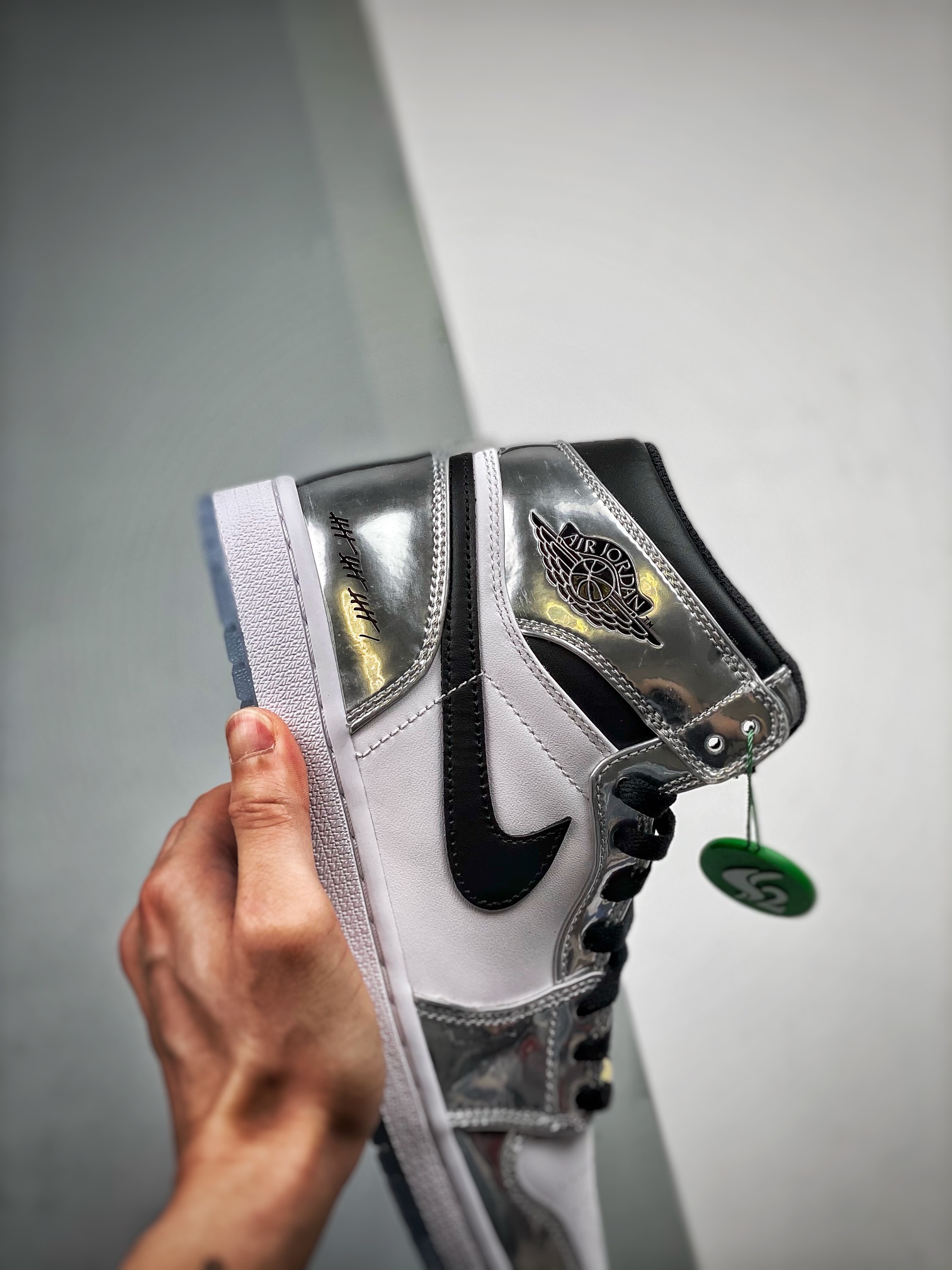 500 Air Jordan 1 ”Pass The Torch” 伦纳德 白银电镀AQ7476-016