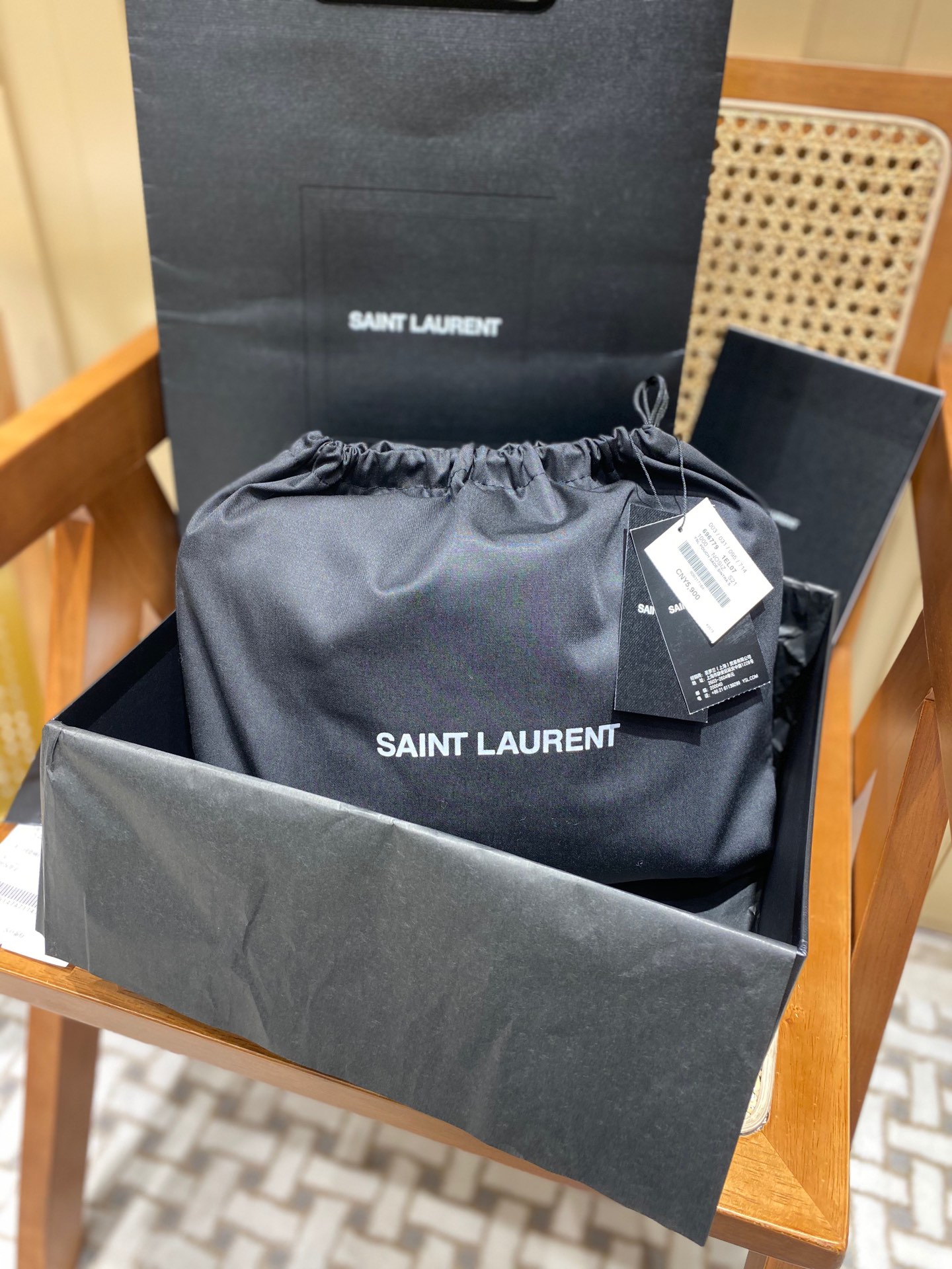 Saint laurent Ysl SADE系列绗缝手拿包 696779