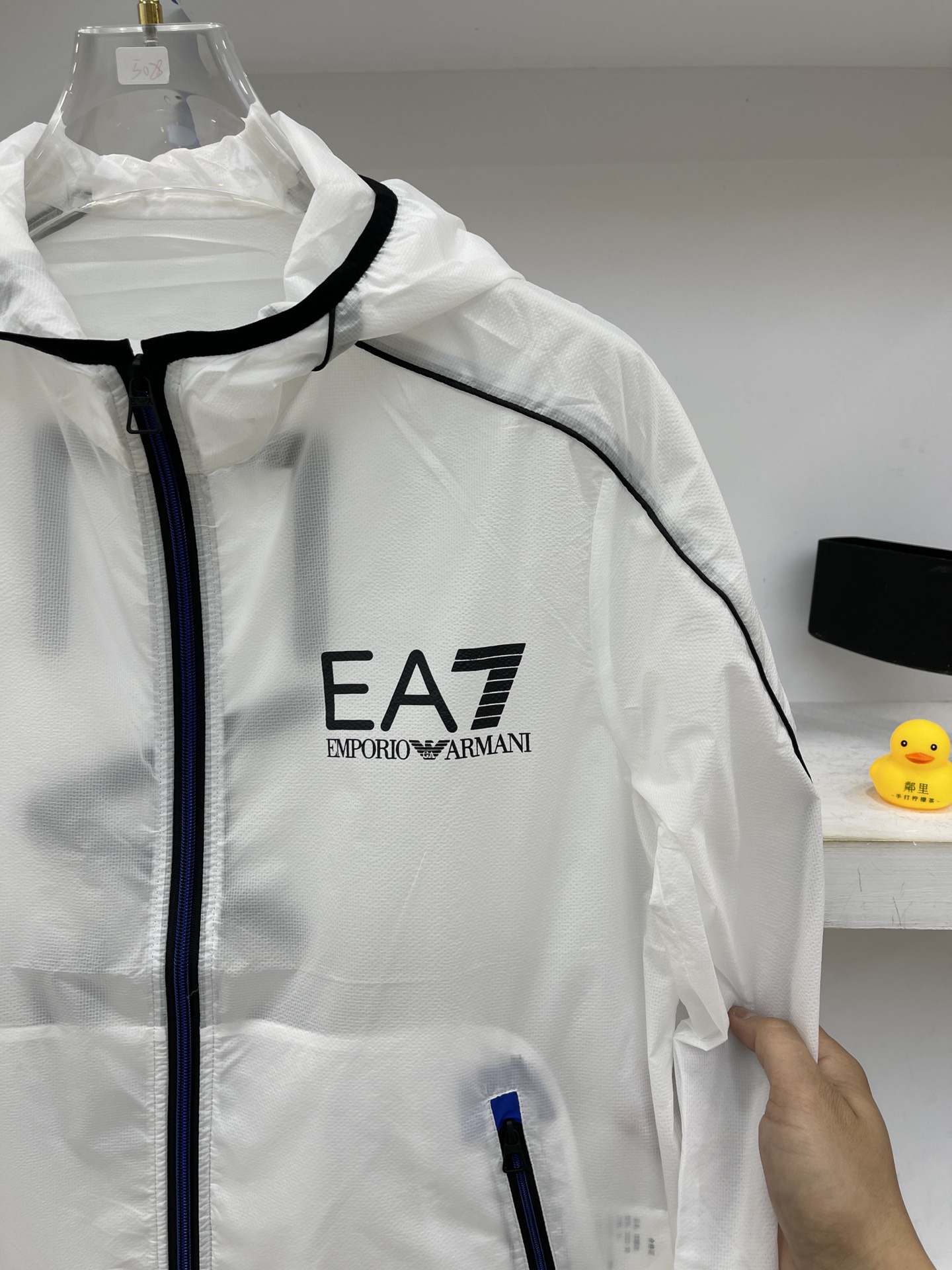 EA/7官网最新❗️22//夏季防晒透气单层超细薄外套