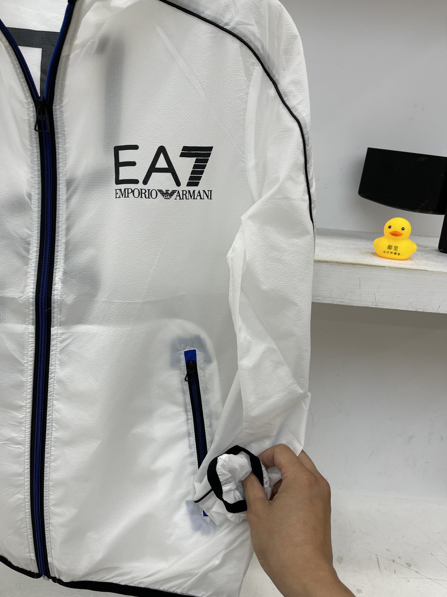 EA/7官网最新❗️22//夏季防晒透气单层超细薄外套