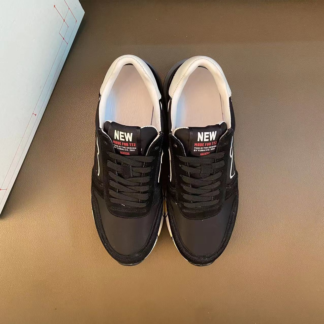 J0  高品质😍 欧美大师设计简洁高档大气，专柜品质值得信赖，面料进口顶级牛皮 ➕原版材料 😍 羊皮内里🐑 做工精细，专柜原版大底，上脚舒适百搭，潮男乐福专属定制，小 麦昆 Alexander McQueen  适合司机户外行车🚗 休闲鞋系列之首 男鞋