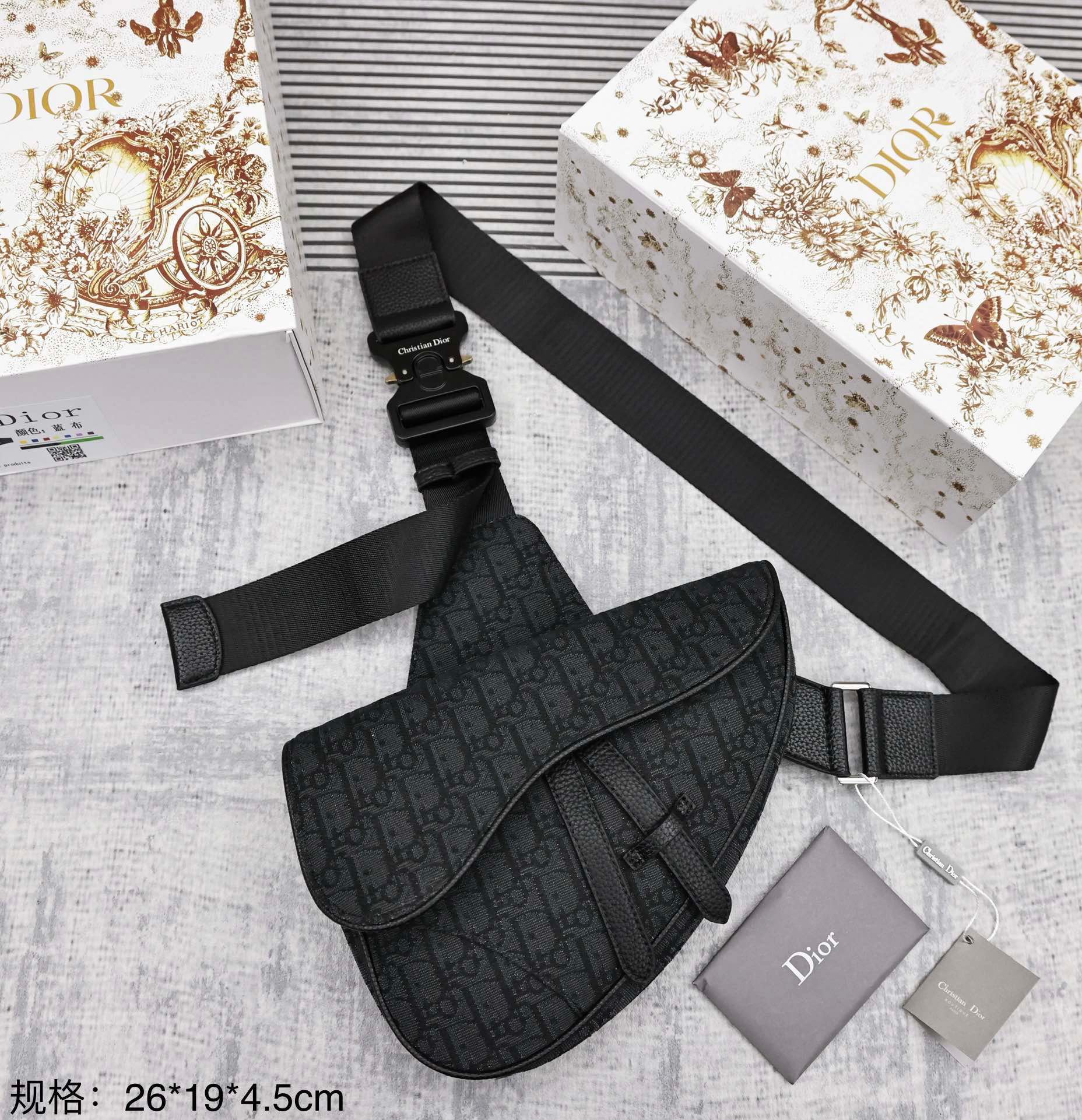 J0  Dior迪奥Saddle情侣款胸包