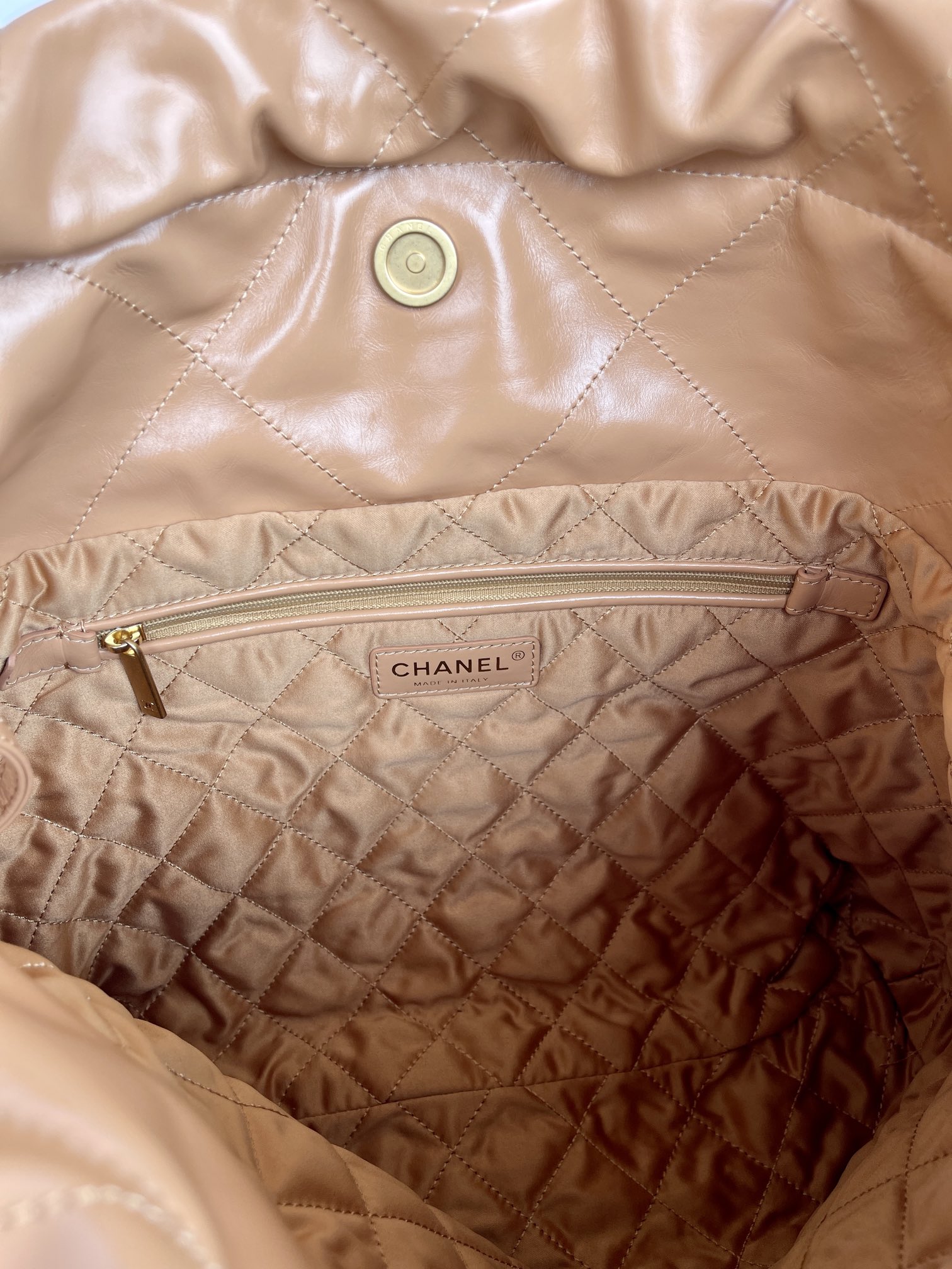 Chanel型号:AS3260简介:原单质量经典之作华丽与气质的前沿是你意想不到的尊贵皮种:原单进口牛皮