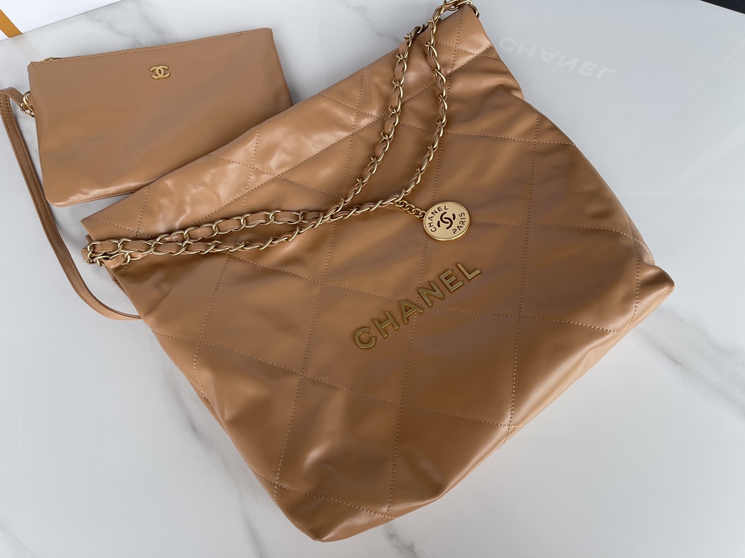 Chanel型号:AS3260简介:原单质量经典之作华丽与气质的前沿是你意想不到的尊贵皮种:原单进口牛皮