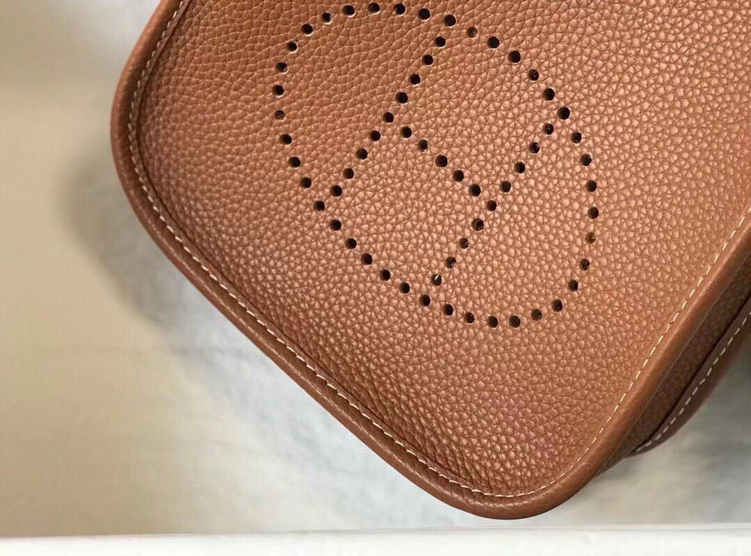 Evelyne mini 伊芙琳迷你 トゴ牛皮手感超ソフトな夏季バッグ