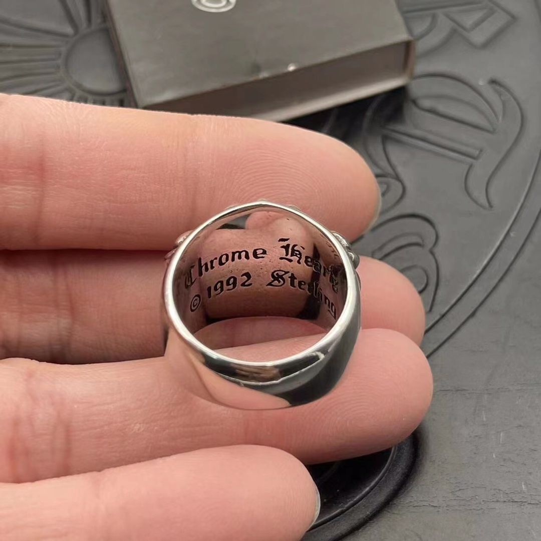 Chrome Hearts 高版本克罗心大号守护者戒指，内圈刻字 一致手写字体，细节到位刻字清晰，男女均可佩戴，美码5至11可选