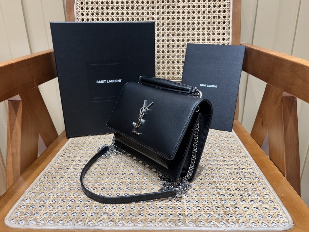 YSL 𝑺𝒖𝒏𝒔𝒆𝒕 𝑾𝒐𝒄 19CM 牙签纹日落包 533026黑色/银扣
