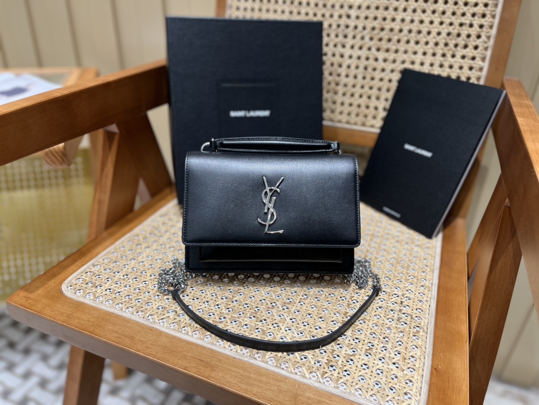 YSL 𝑺𝒖𝒏𝒔𝒆𝒕 𝑾𝒐𝒄 19CM 牙签纹日落包 533026黑色/银扣