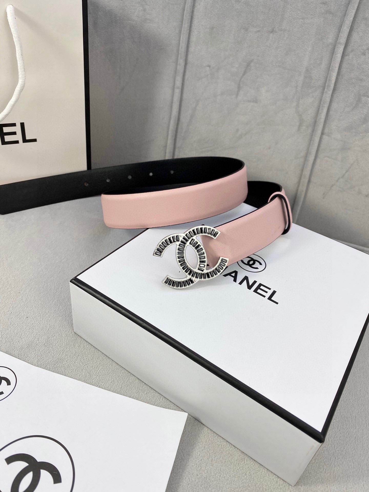 Chanel レディース腰帯 新作小牛皮 金銀色方钻金属鋼扣