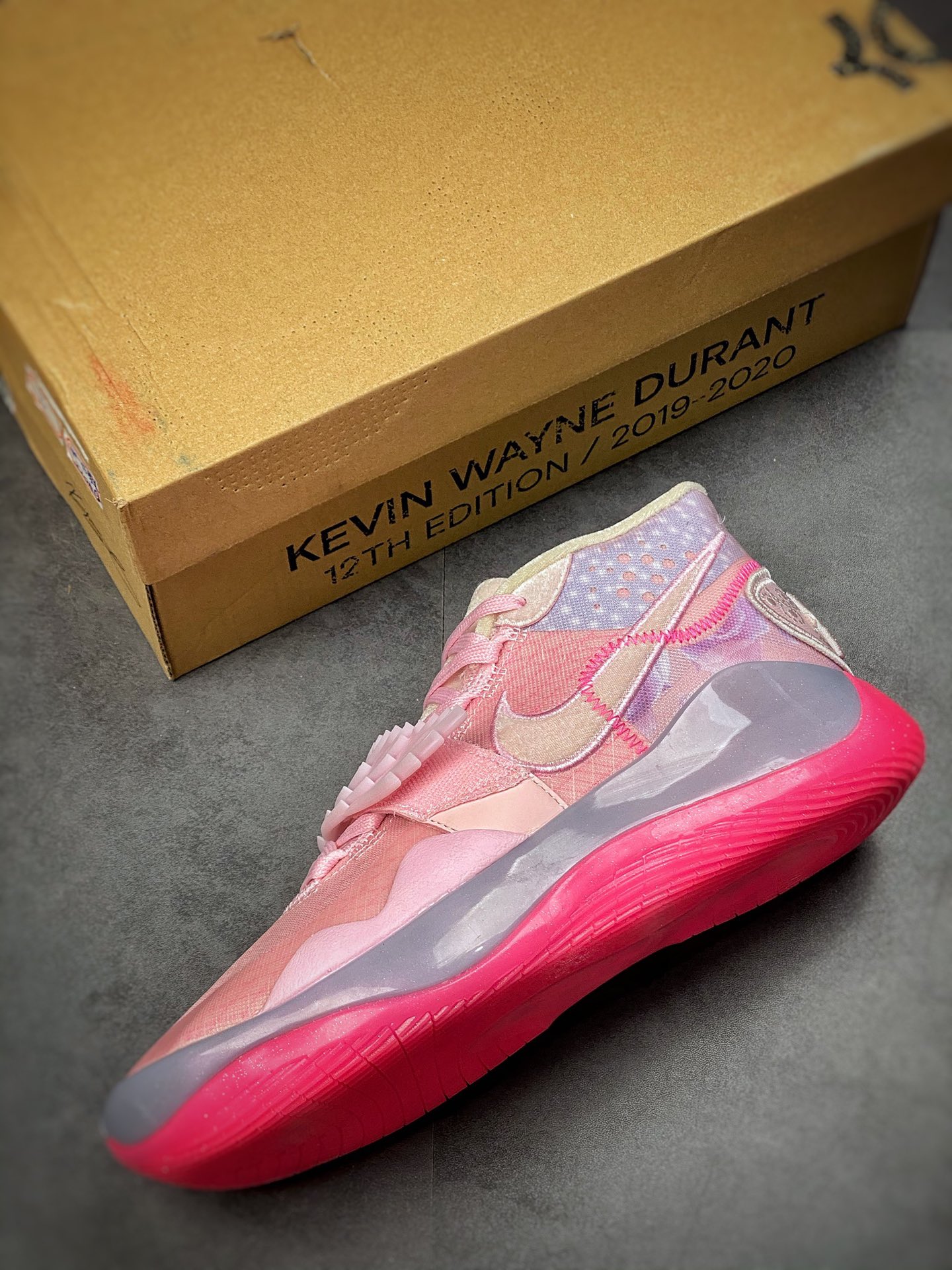 260 Nike Zoom KD12 ”What The Aunt Pearl” 乳腺癌  CT2744-900
