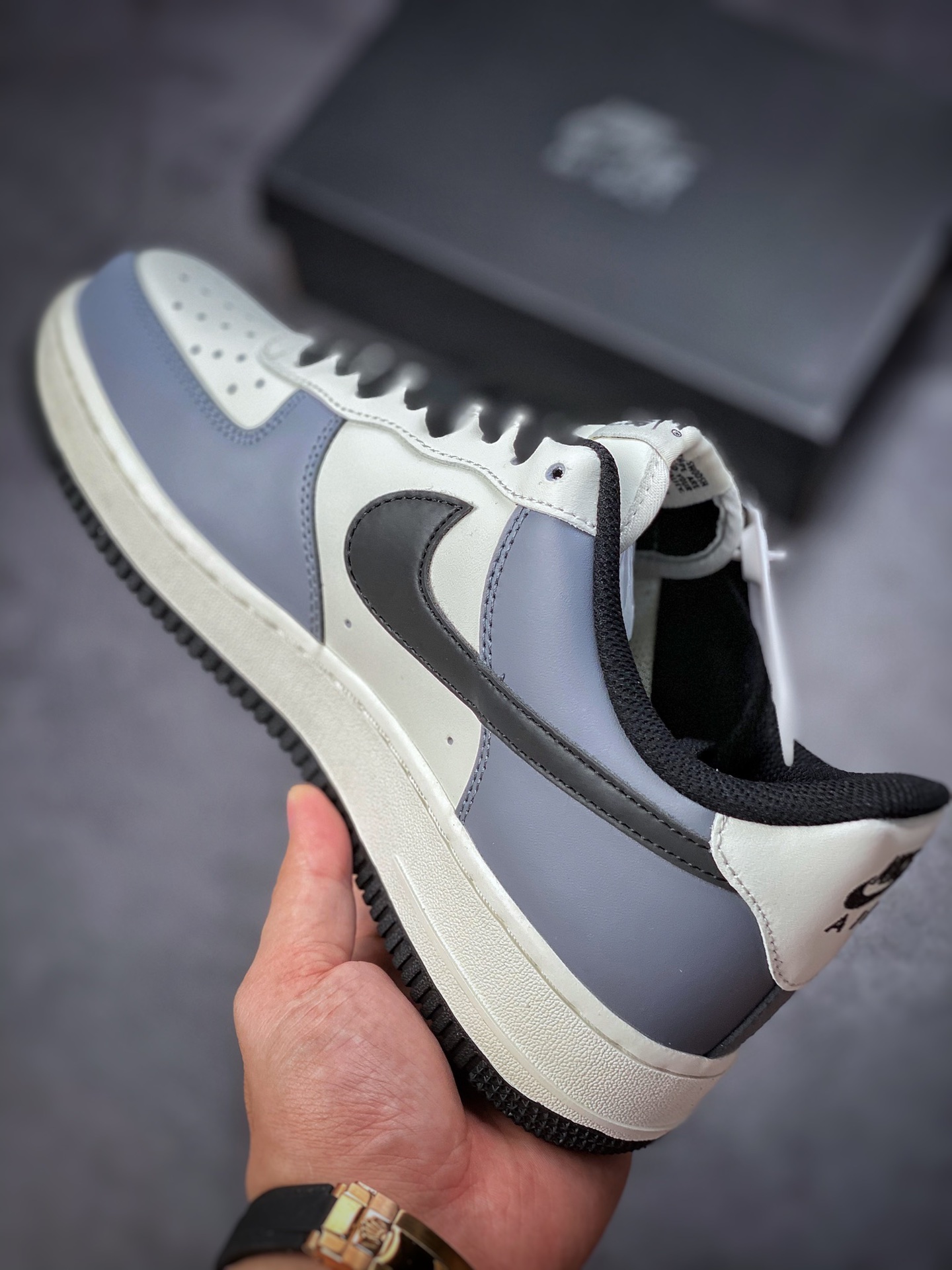 220 Nike Air Force 1 Low 07 米白炭黑灰DD3063-608