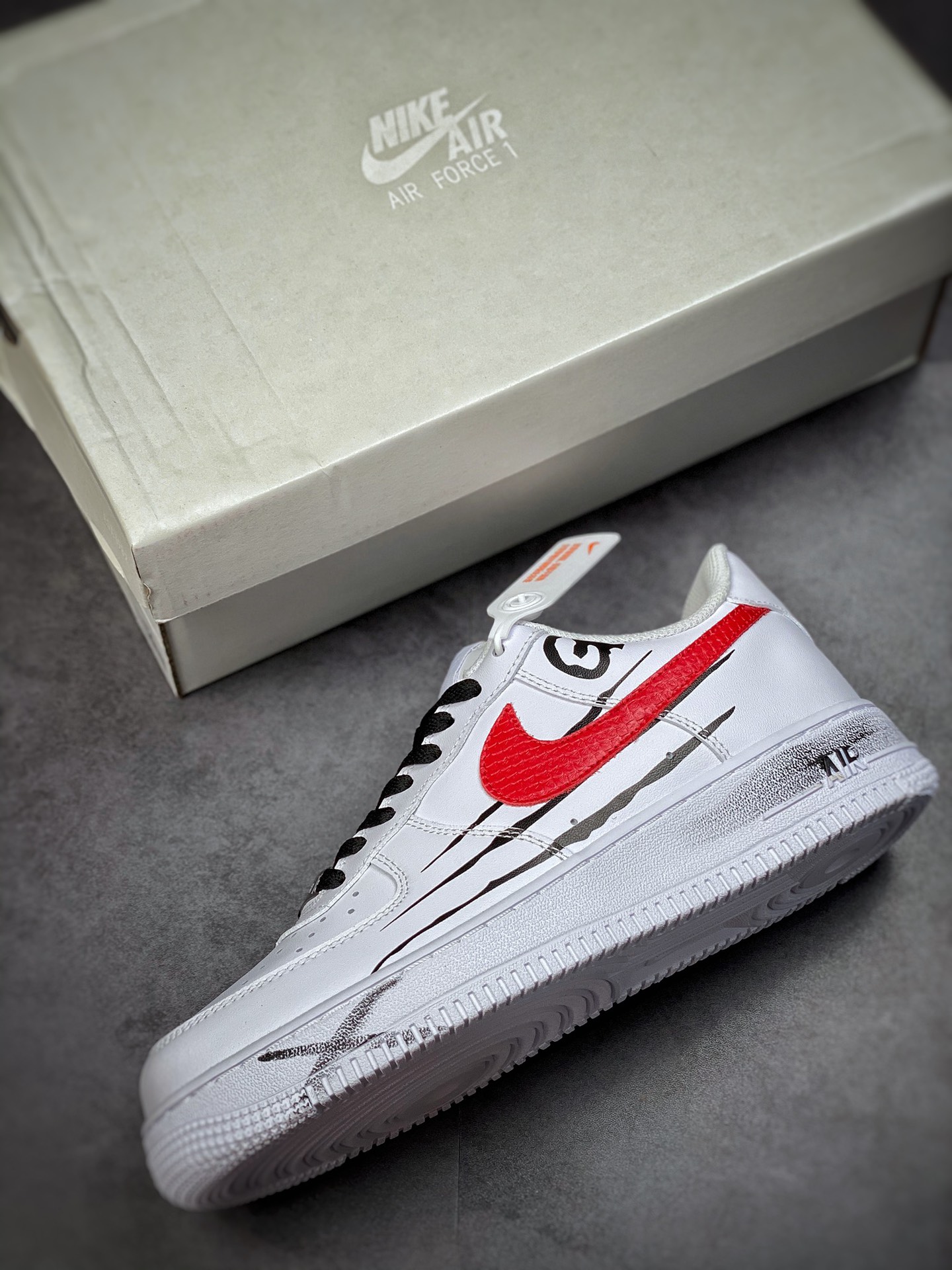 240 Nike Air Force 1 Low 07 金刚涂鸦 CW2288-111-莆田鞋,莆田鞋货源,高仿鞋,高仿鞋货源,安福档口,莆田高仿鞋,莆田鞋批发,高仿鞋批发,莆田高仿运动鞋,高仿运动鞋,莆田运动鞋 240 Nike Air Force 1 Low 07 金刚涂鸦 CW2288-111