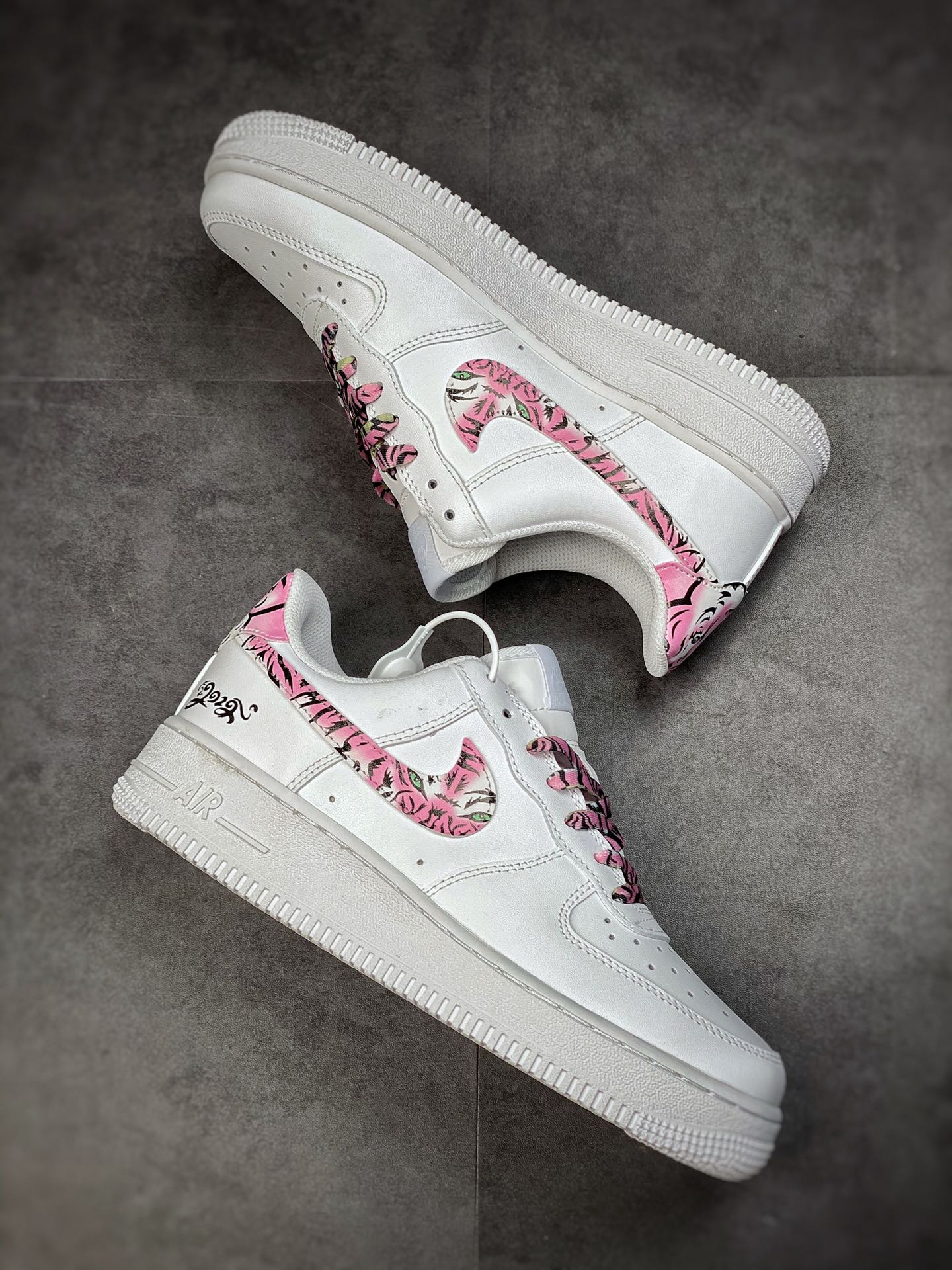 200 Nike Air Force 1 Low 07 白粉虎纹 CZ0270-105