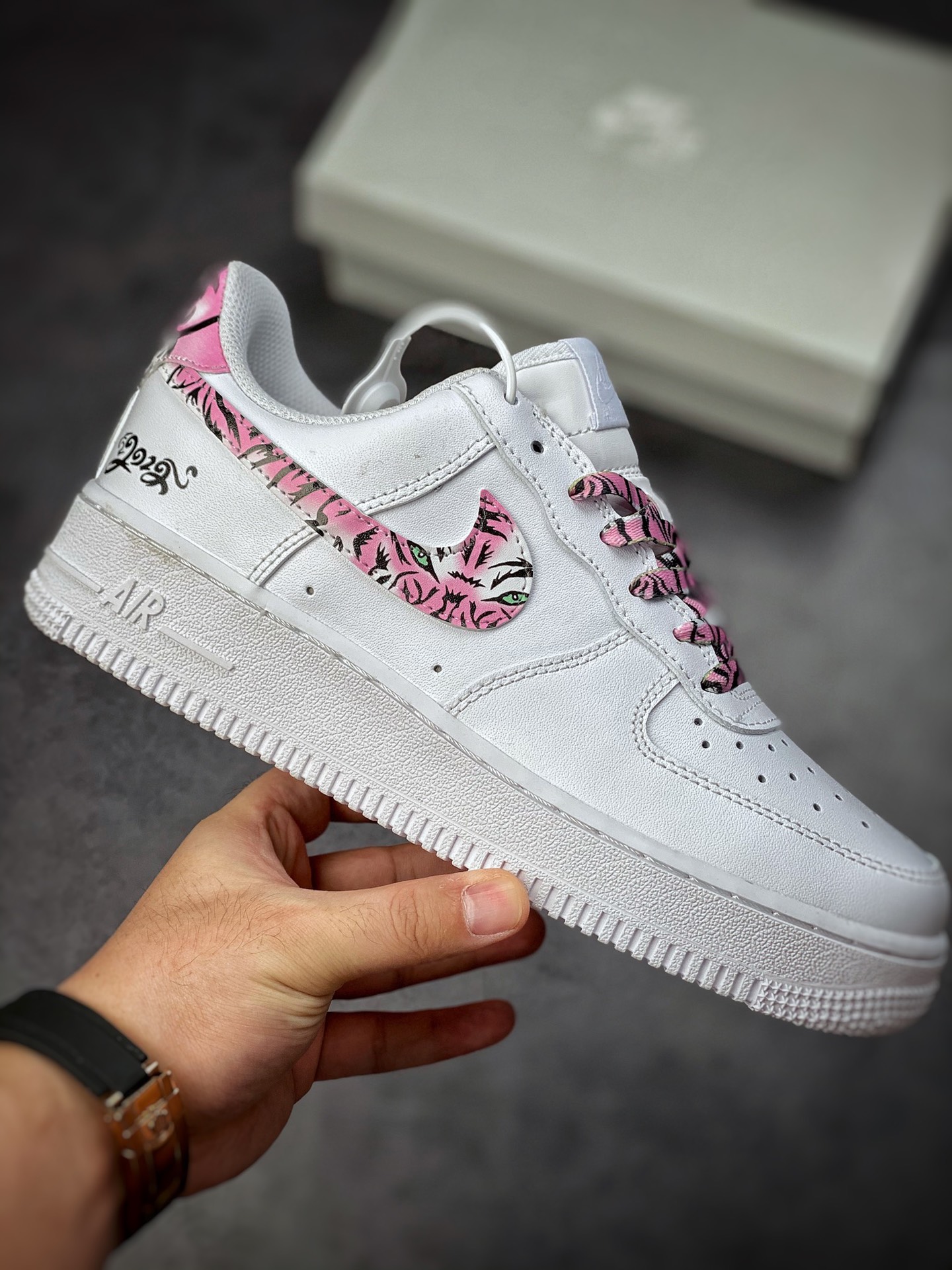 200 Nike Air Force 1 Low 07 白粉虎纹 CZ0270-105
