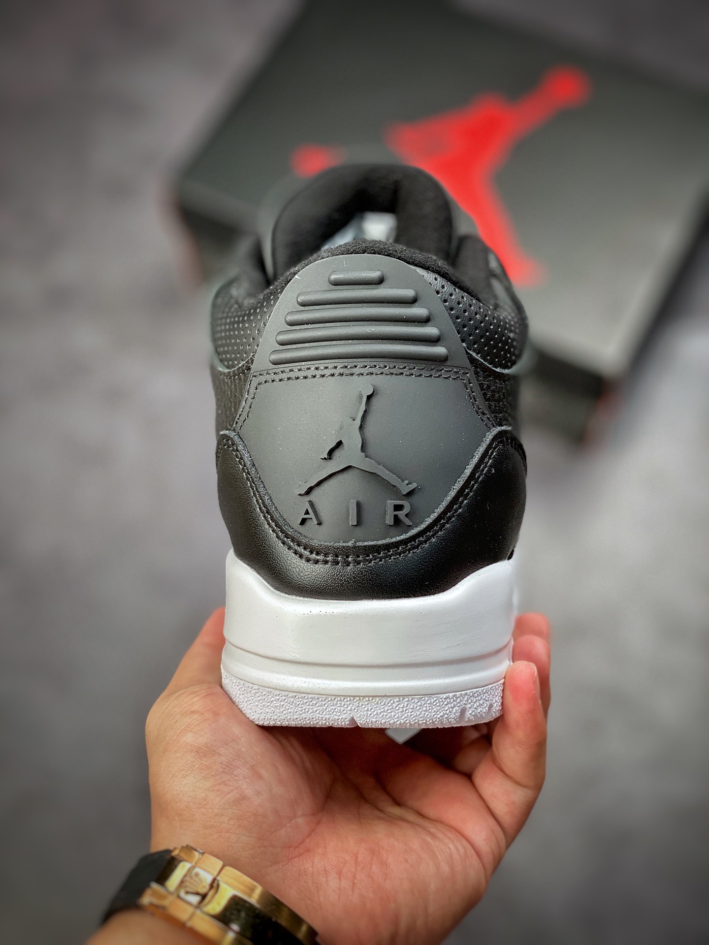 240 【地表最强性价比版本 完美清洁度】 Air Jordan 3乔丹实战篮球鞋 136064-020