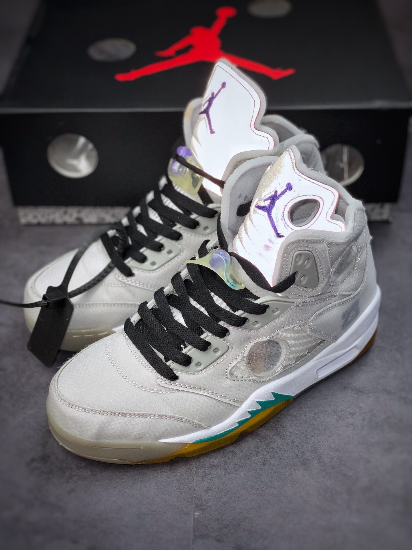 260 Off-White x Air Jordan Retro 5”Grape” 白紫葡萄 CT8480-105