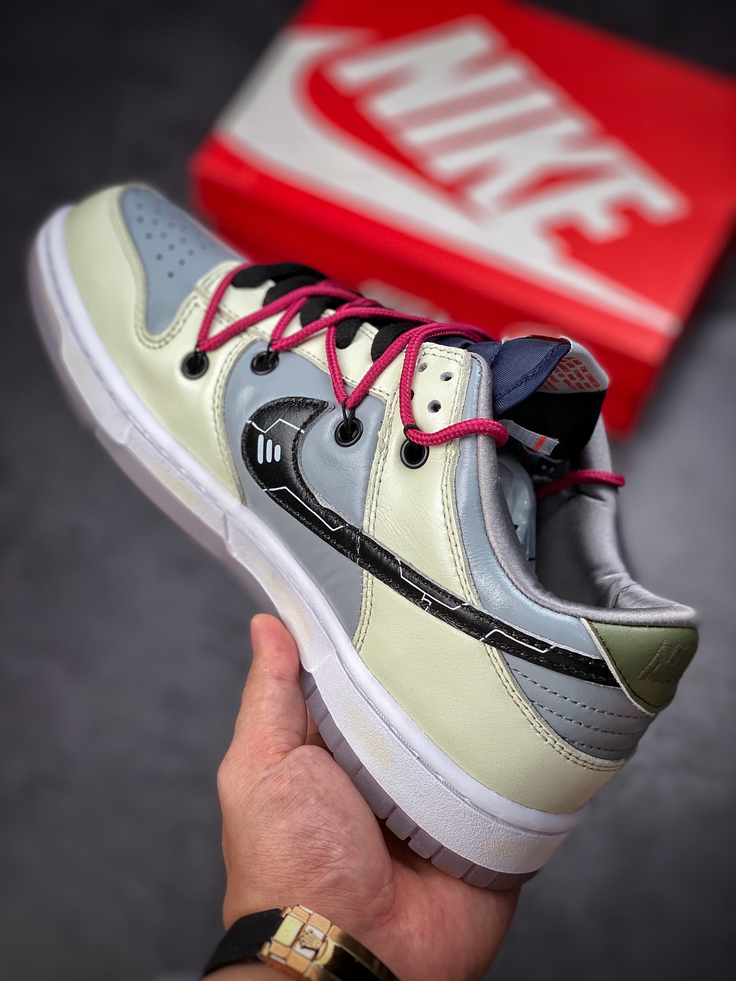 360 Nike SB Dunk Low ”Video Game”  电玩主题 DD1768-400