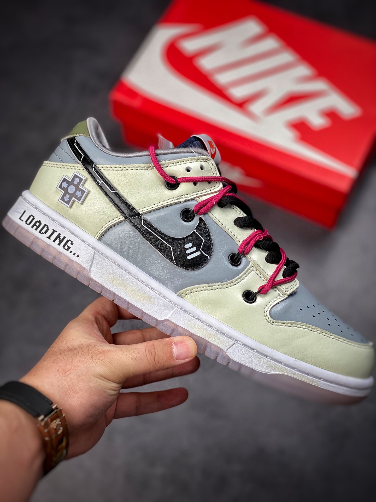 360 Nike SB Dunk Low ”Video Game”  电玩主题 DD1768-400