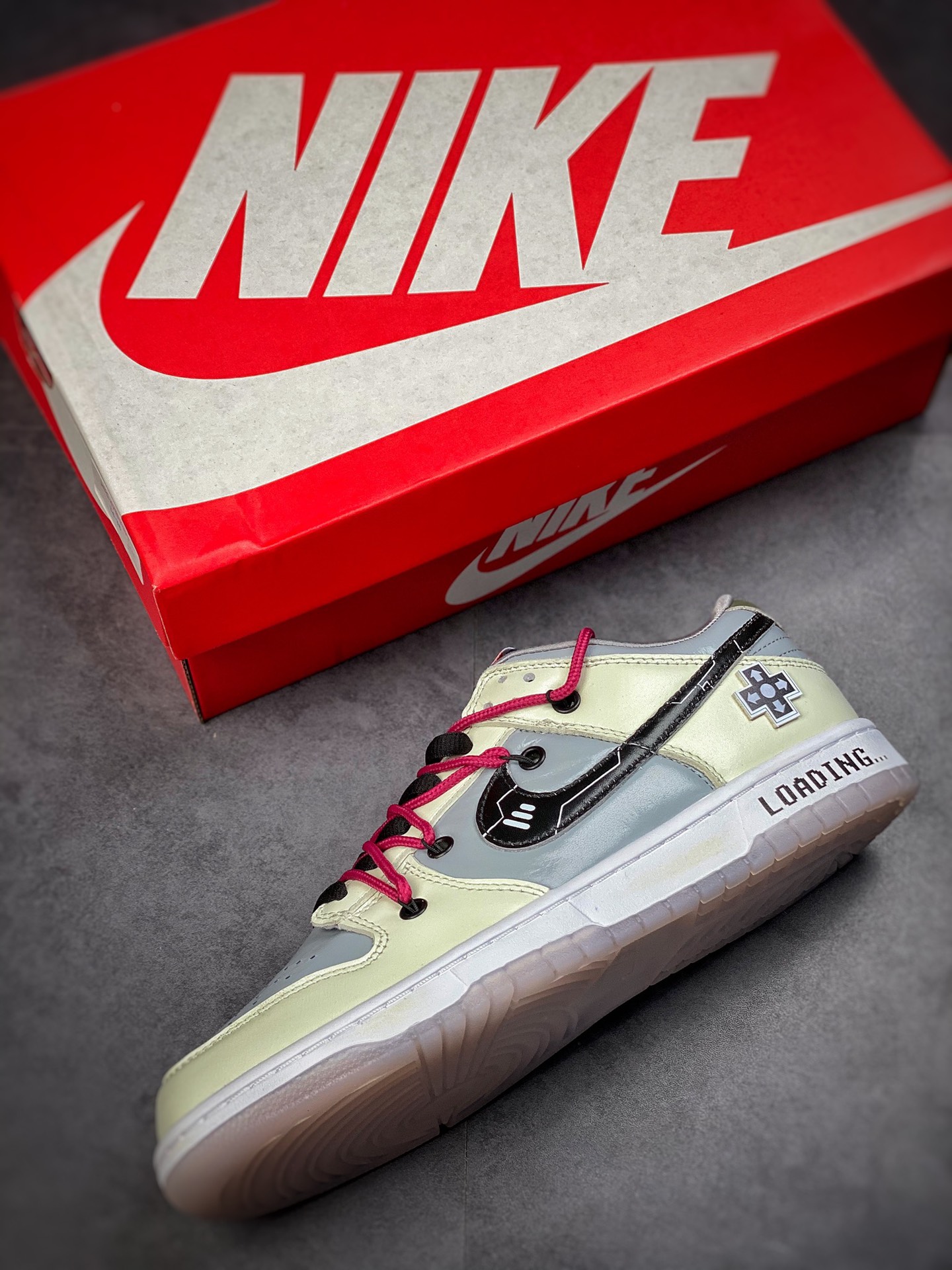 360 Nike SB Dunk Low ”Video Game”  电玩主题 DD1768-400