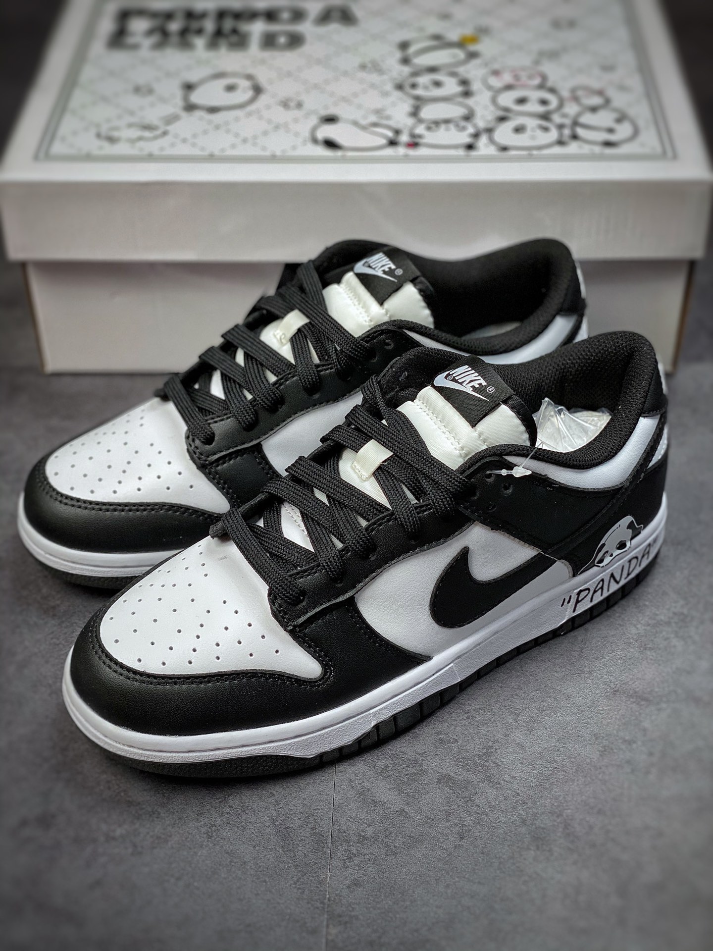 200 Nike Dunk Low Retro Panda 定制熊猫 改良版的Dunk SB加厚了鞋舌的填充DD1503-101