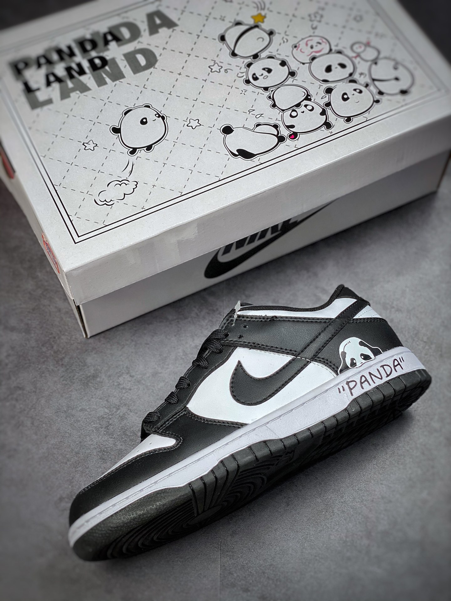 200 Nike Dunk Low Retro Panda 定制熊猫 改良版的Dunk SB加厚了鞋舌的填充DD1503-101