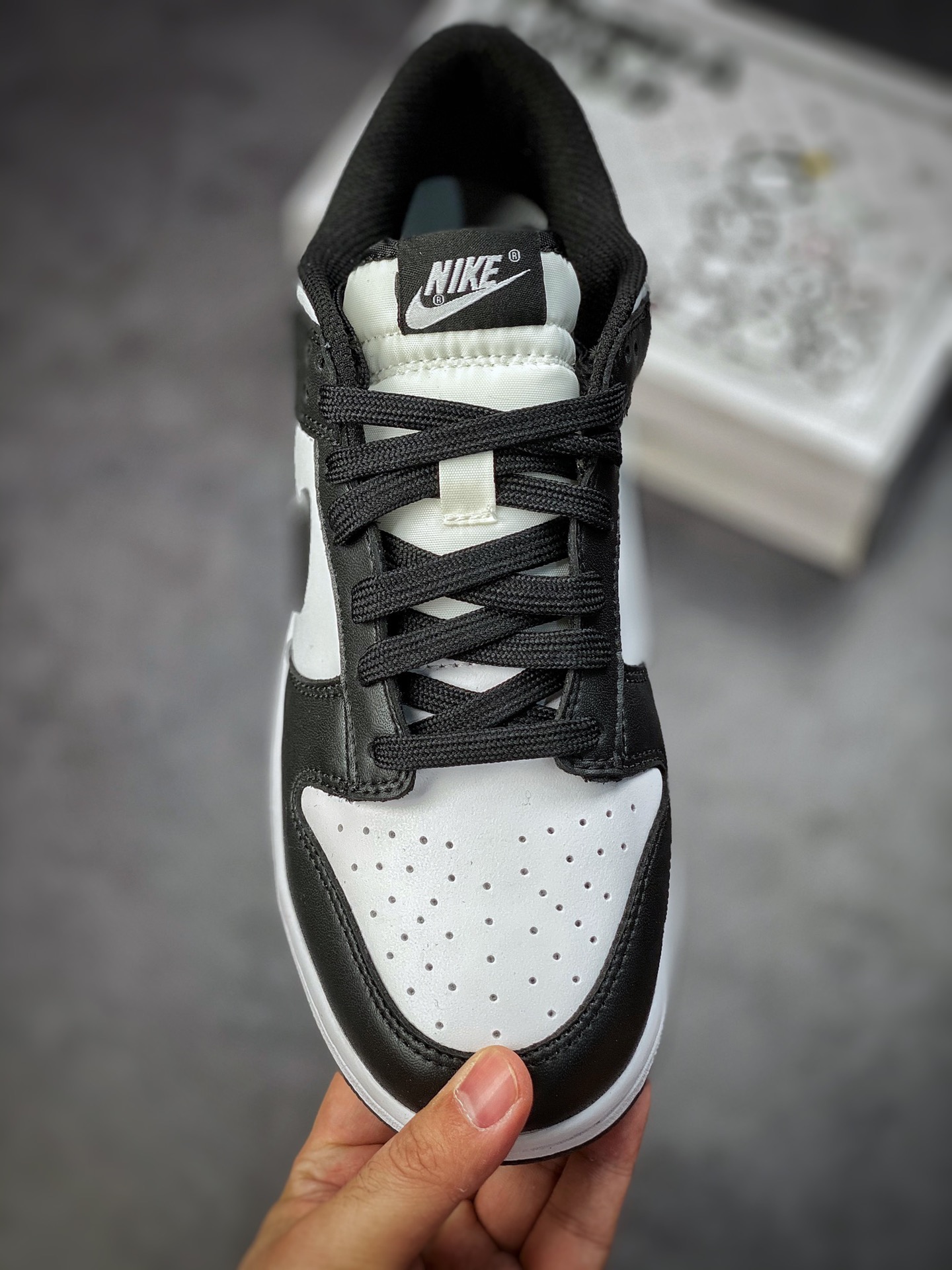 200 Nike Dunk Low Retro Panda 定制熊猫 改良版的Dunk SB加厚了鞋舌的填充DD1503-101