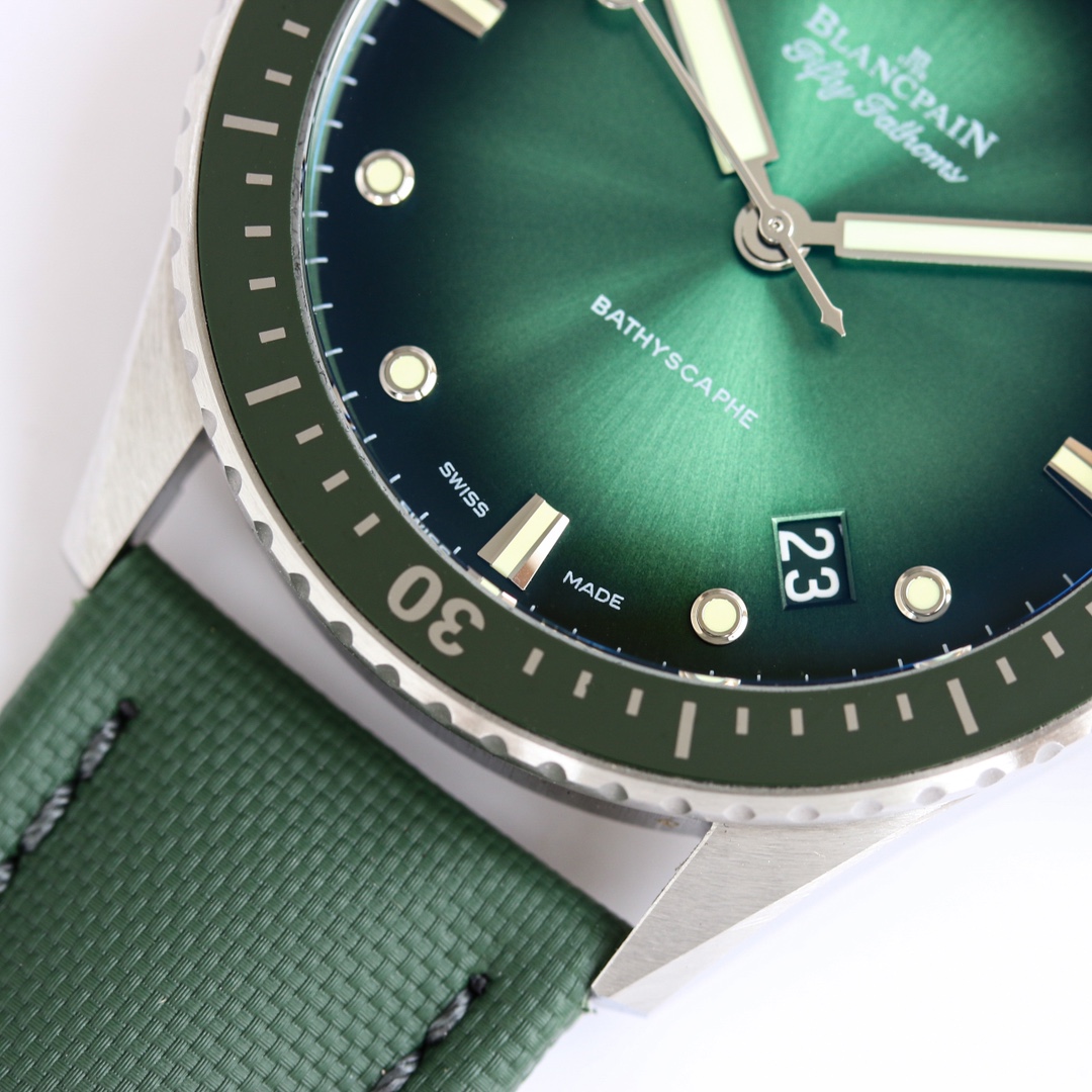 GF全新极光绿宝珀五十噚钢壳限量款腕表