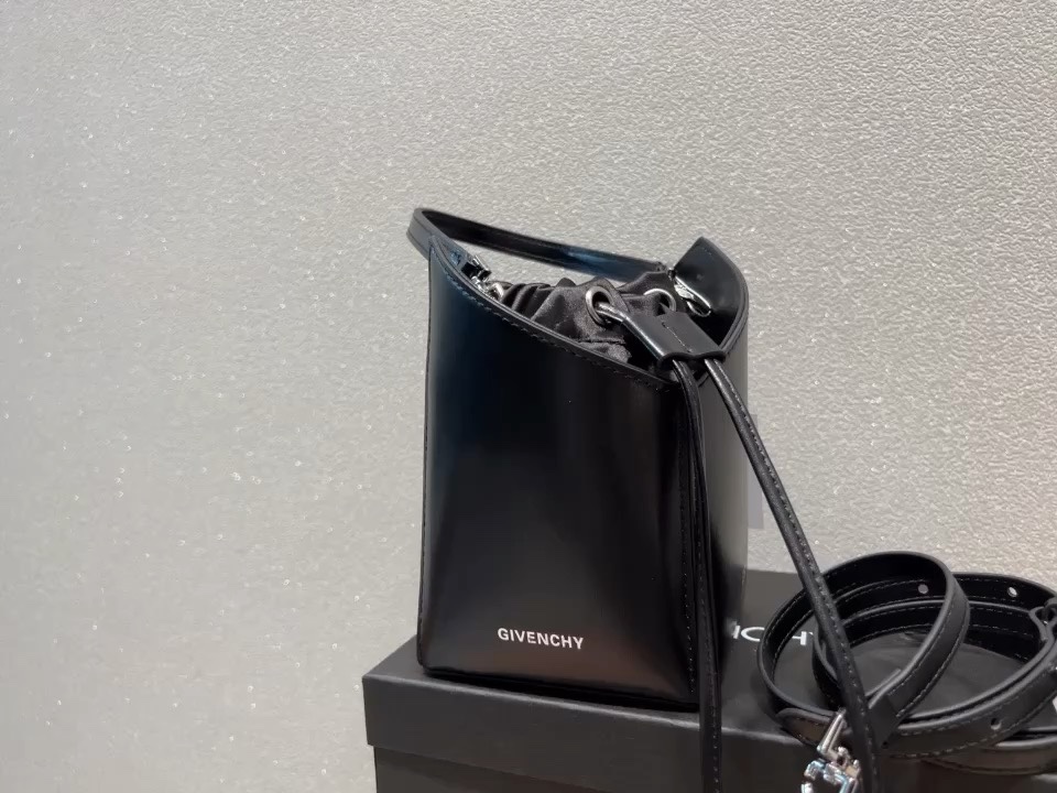 Yupoo Gucci Bags Watches Nike Clothing Jordan Yeezy Balenciaga Shoes
