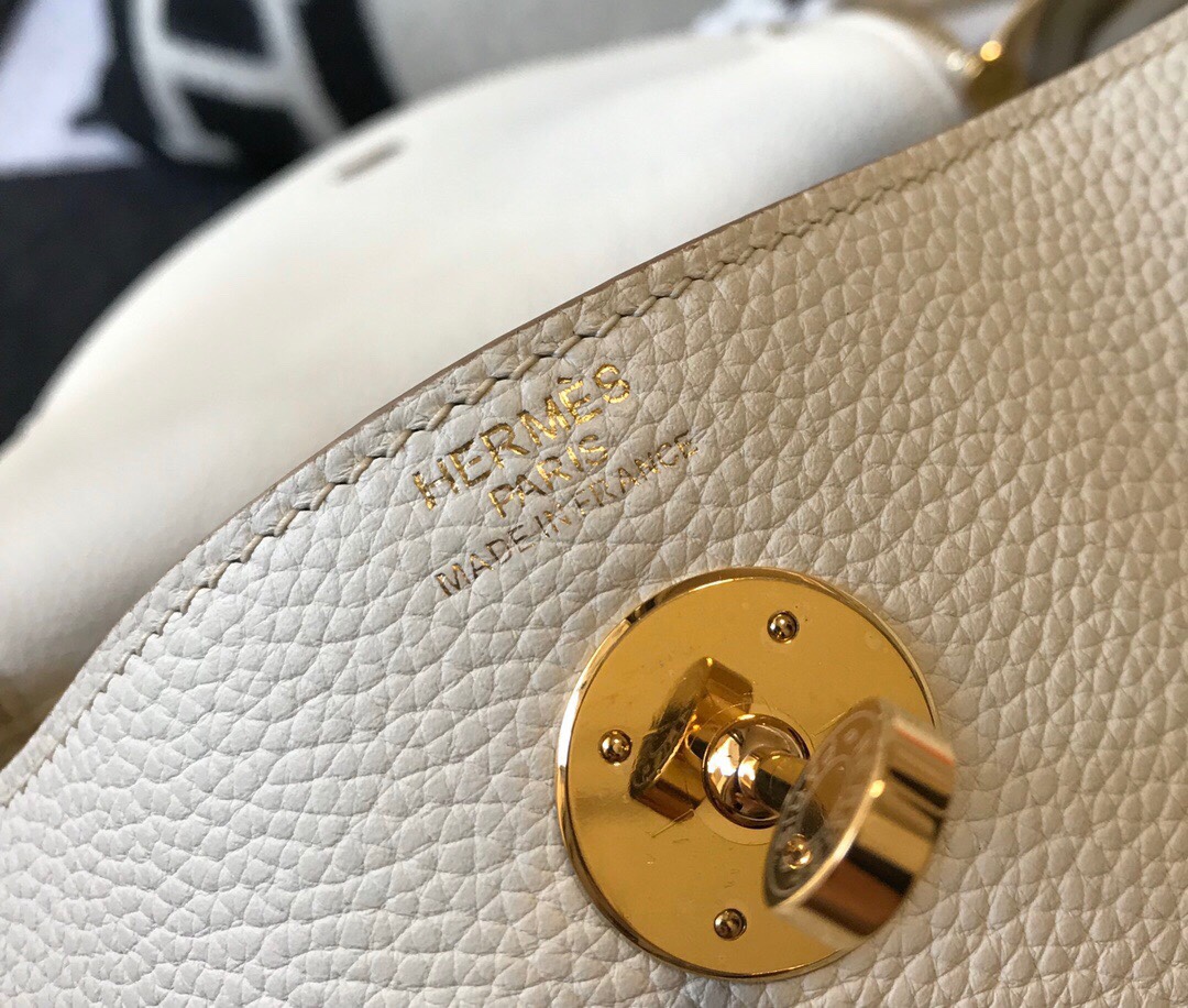 Lindy 26cm 金扣 ハンドバッグ - Togo小牛レザー製