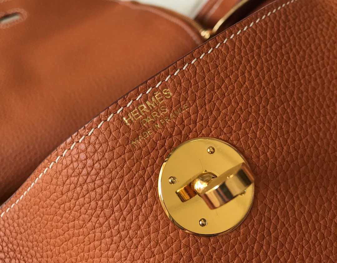 Lindy 26cm 金扣 - 高品質Togo小牛素材のハンドバッグ