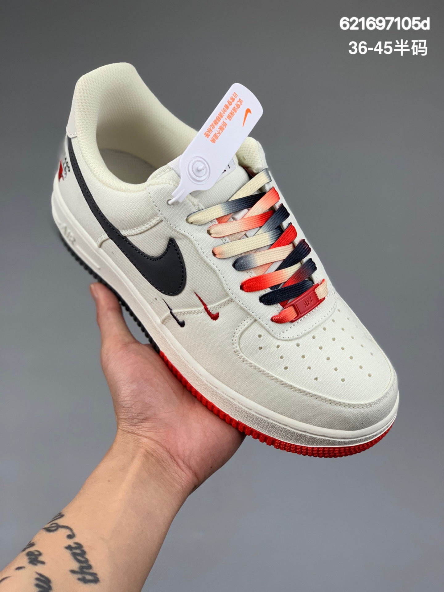 本地
 公司级 Nike Air Force 1 Low ’07 “黑红”芝加哥公牛城市限定低帮布面空军一号休闲板鞋 进口牛筋布 3M反光 定制鞋盒 原楦原纸板 纯正版型 内置全掌气垫 货号：NA2022-006 Size：36 36.5 37.5 38 38.5 39 40 40.5 41 42 42.5 43 44 44.5 45 
编码：621697105d